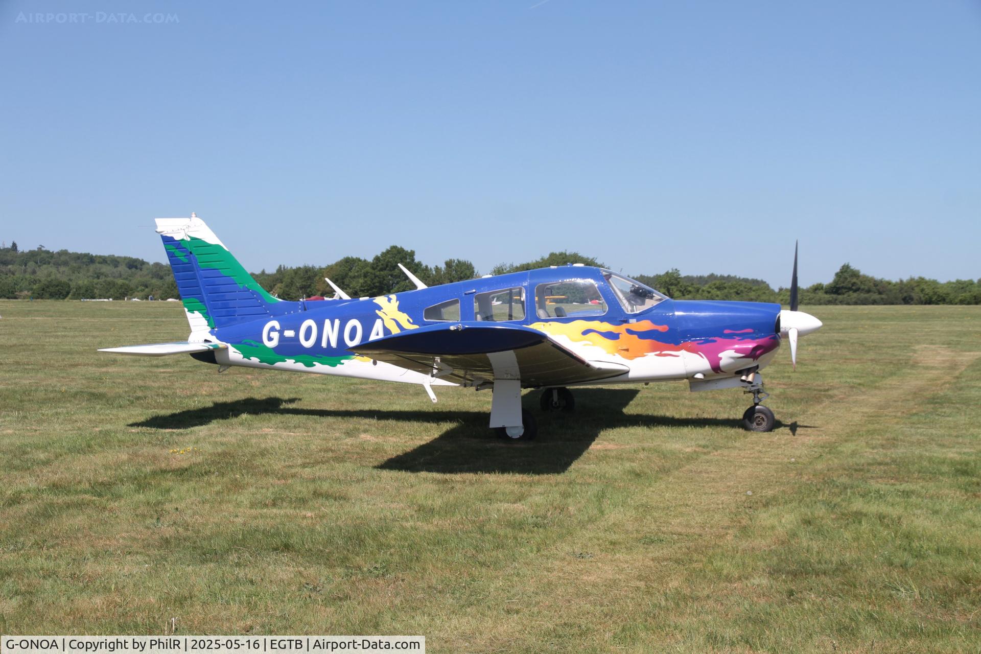 G-ONOA, 1976 Piper Cherokee Arrow II C/N 28R-7635372, G-ONOA 1976 Piper PA-28R-200 Cherokee Arrow Private Flyer Fest Booker 