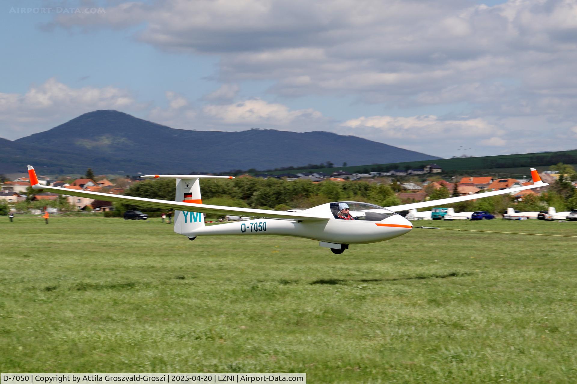 D-7050, 1977 Glasflugel H303 Mosquito C/N 57, LZNI - Nitra Airport, Slovakia - Pribina Cup 2025