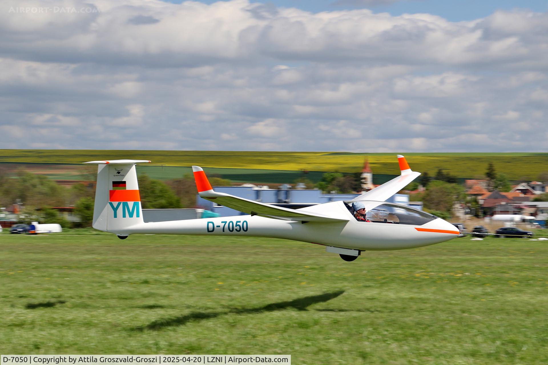 D-7050, 1977 Glasflugel H303 Mosquito C/N 57, LZNI - Nitra Airport, Slovakia - Pribina Cup 2025