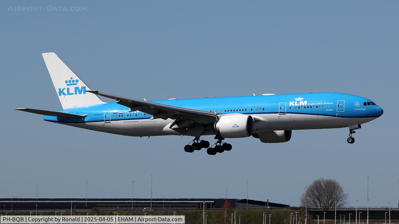 PH-BQB, 2003 Boeing 777-206/ER C/N 33712, at eham