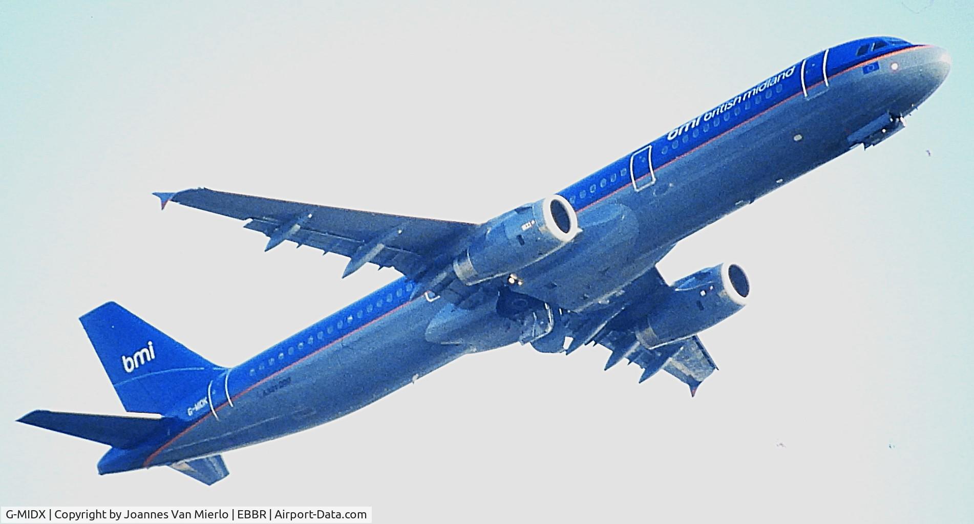 G-MIDX, 2000 Airbus A320-232 C/N 1177, ex-slide