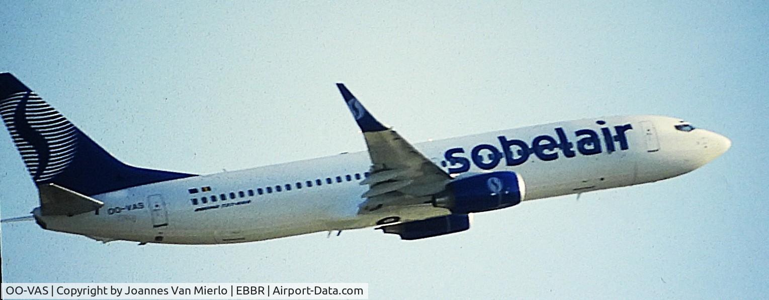 OO-VAS, 2002 Boeing 737-86Q C/N 30285, ex-slide