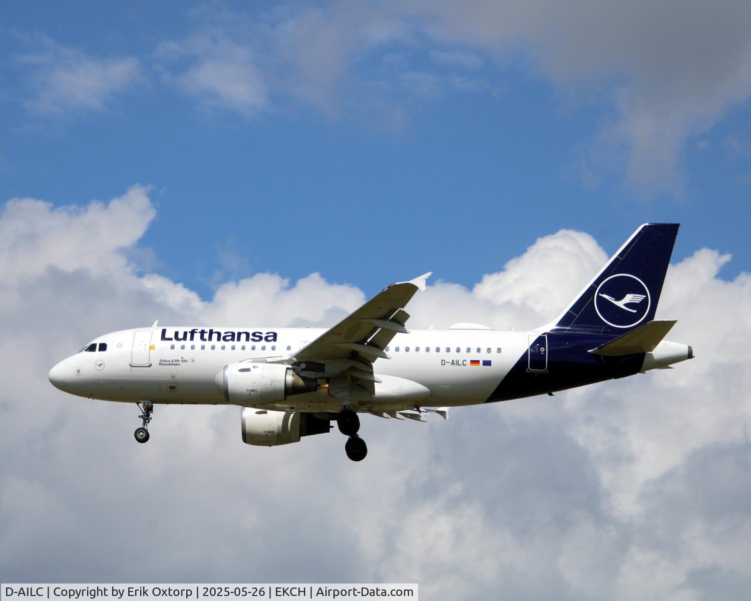 D-AILC, 1996 Airbus A319-114 C/N 616, D-AILC landing rw 22L