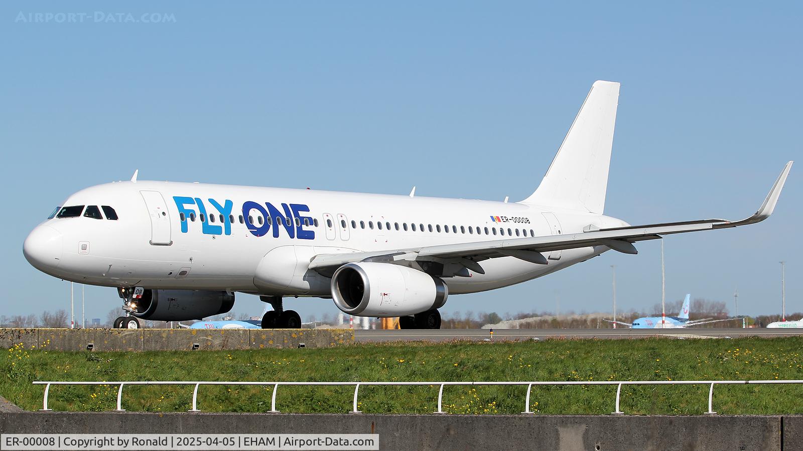 ER-00008, 2013 Airbus A320-233 C/N 5840, at eham