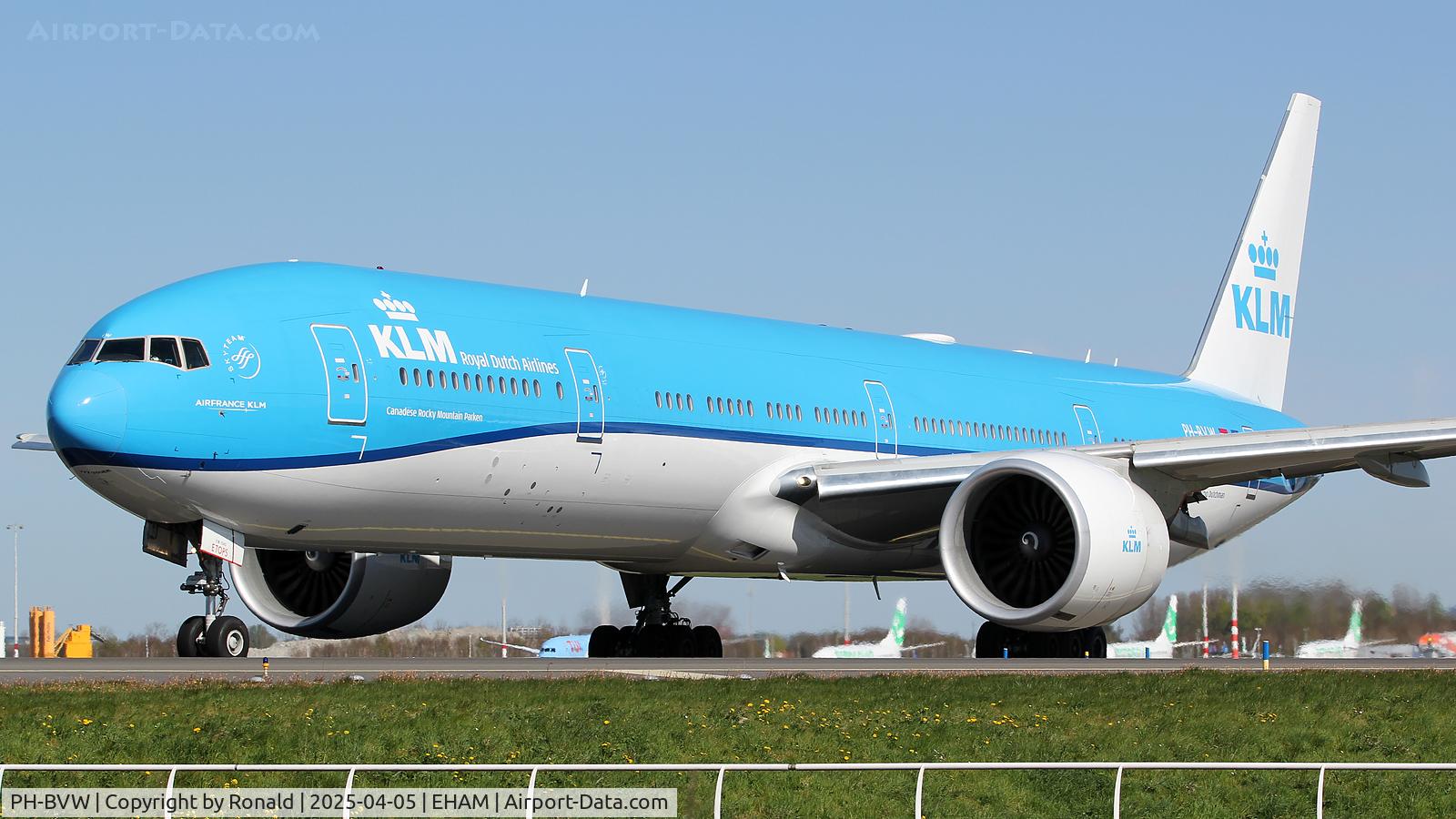 PH-BVW, 2021 Boeing 777-306/ER C/N 66889, at eham