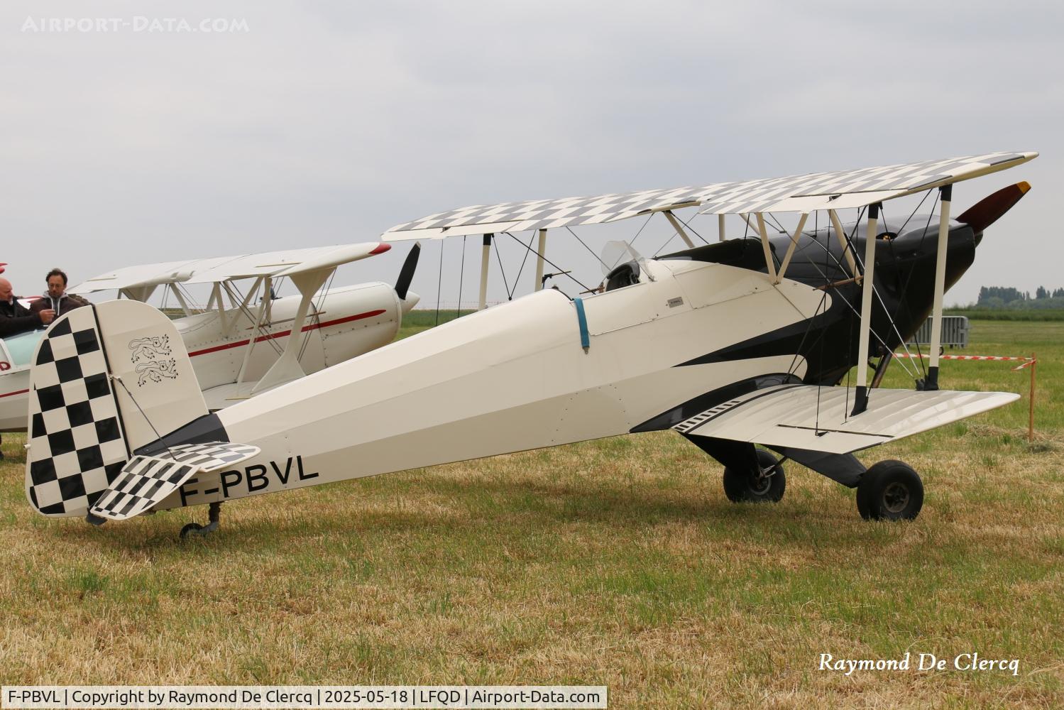 F-PBVL, Bucker Bu-131 Jungmann Replica C/N BV-01, At Arras.
