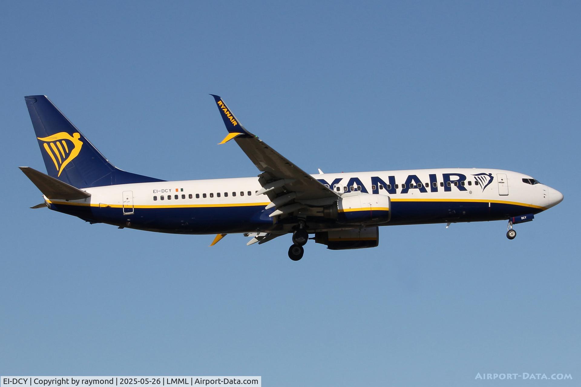 EI-DCY, 2004 Boeing 737-8AS C/N 33570, Boeing 737-800 reg EI-DCY of Ryan Air landing in Malta.