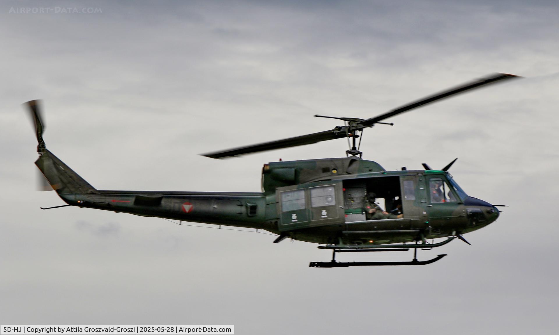 5D-HJ, Agusta AB-212 C/N 5606, Training mission flight, over the range, Szentkirályszabadja-Veszprém, Hungary