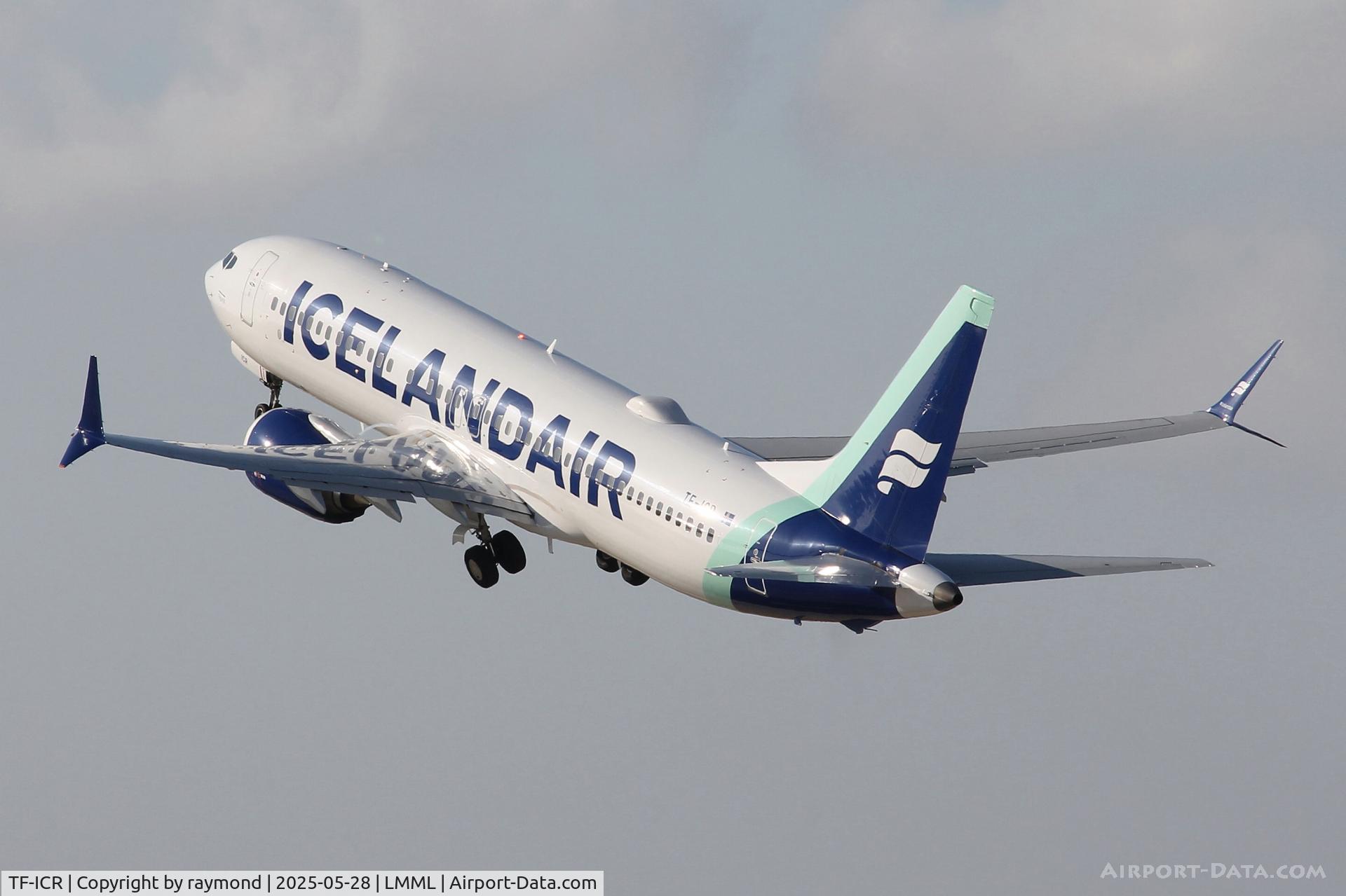 TF-ICR, 2021 Boeing 737-8 MAX C/N 44362, Boeing 737-8 MAX reg TF-ICR of Icelandair airborne from RW31 Malta.