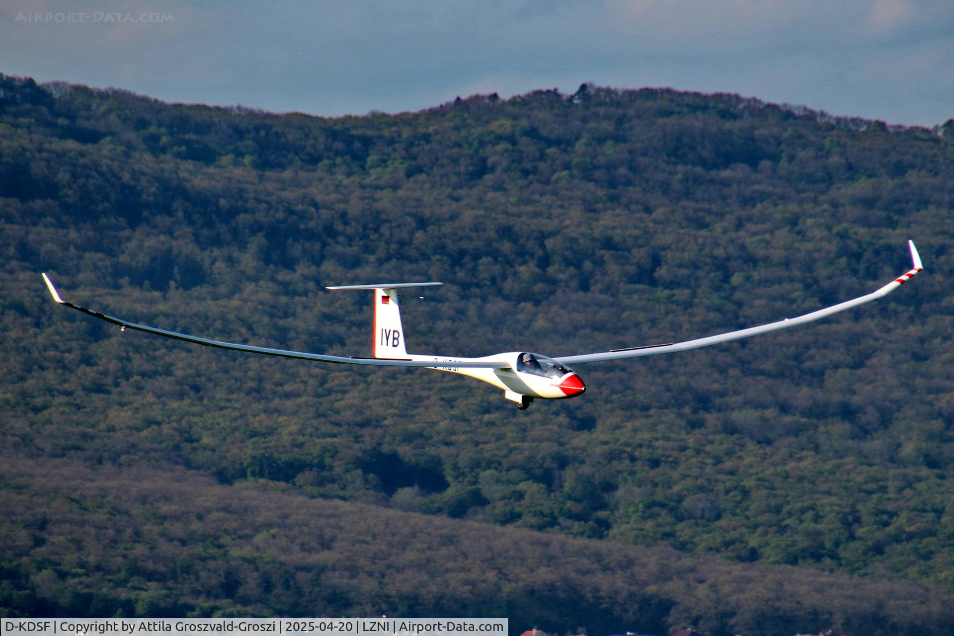 D-KDSF, 2018 Schempp-Hirth Ventus 3T C/N 042 TS, LZNI - Nitra Airport, Slovakia - Pribina Cup 2025