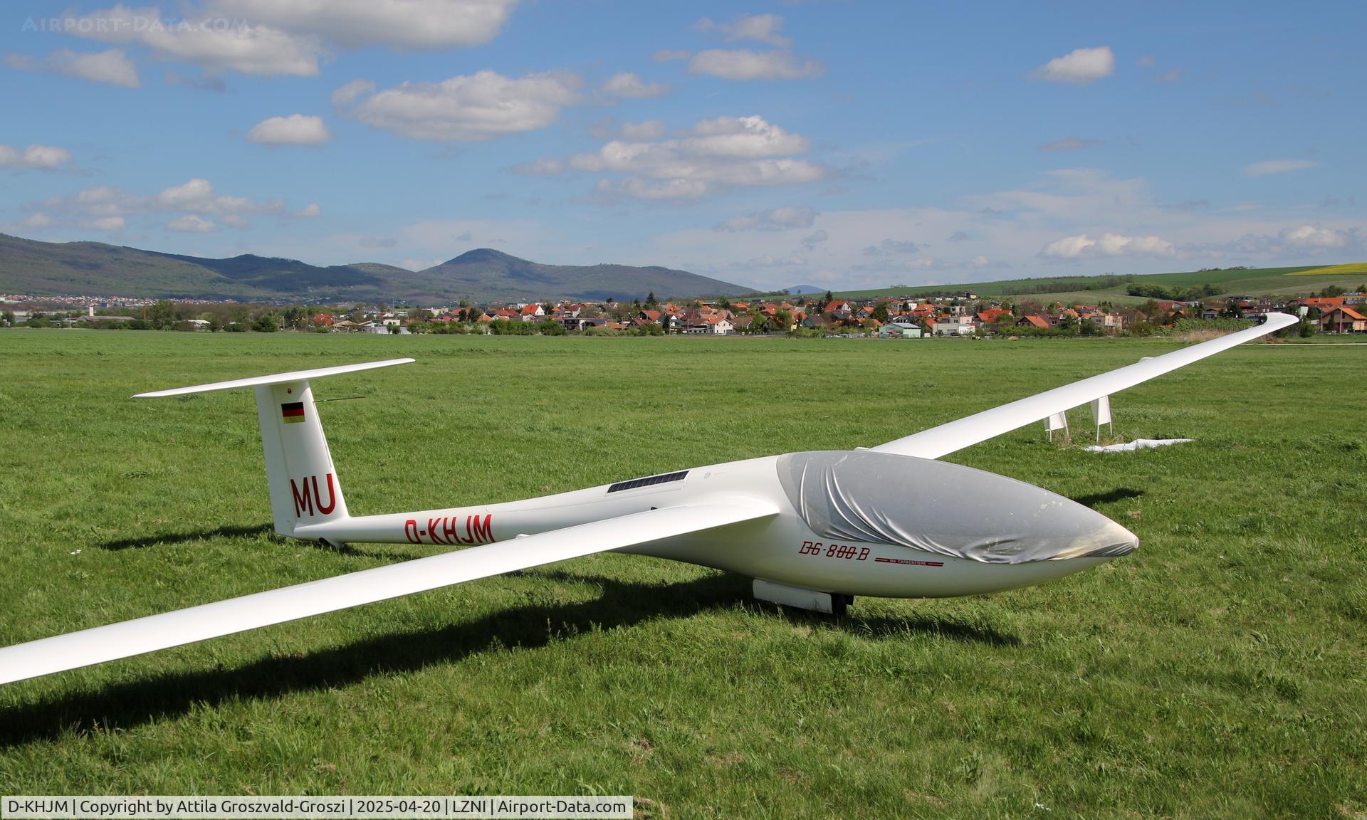 D-KHJM, 1998 Glaser-Dirks DG-800B C/N 8-125B54, LZNI - Nitra Airport, Slovakia - Pribina Cup 2025