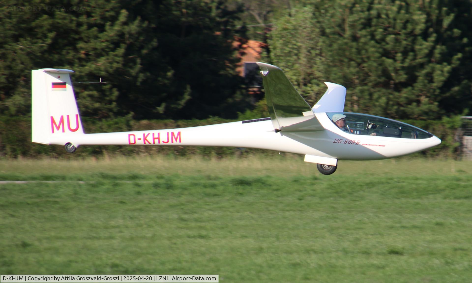 D-KHJM, 1998 Glaser-Dirks DG-800B C/N 8-125B54, LZNI - Nitra Airport, Slovakia - Pribina Cup 2025
