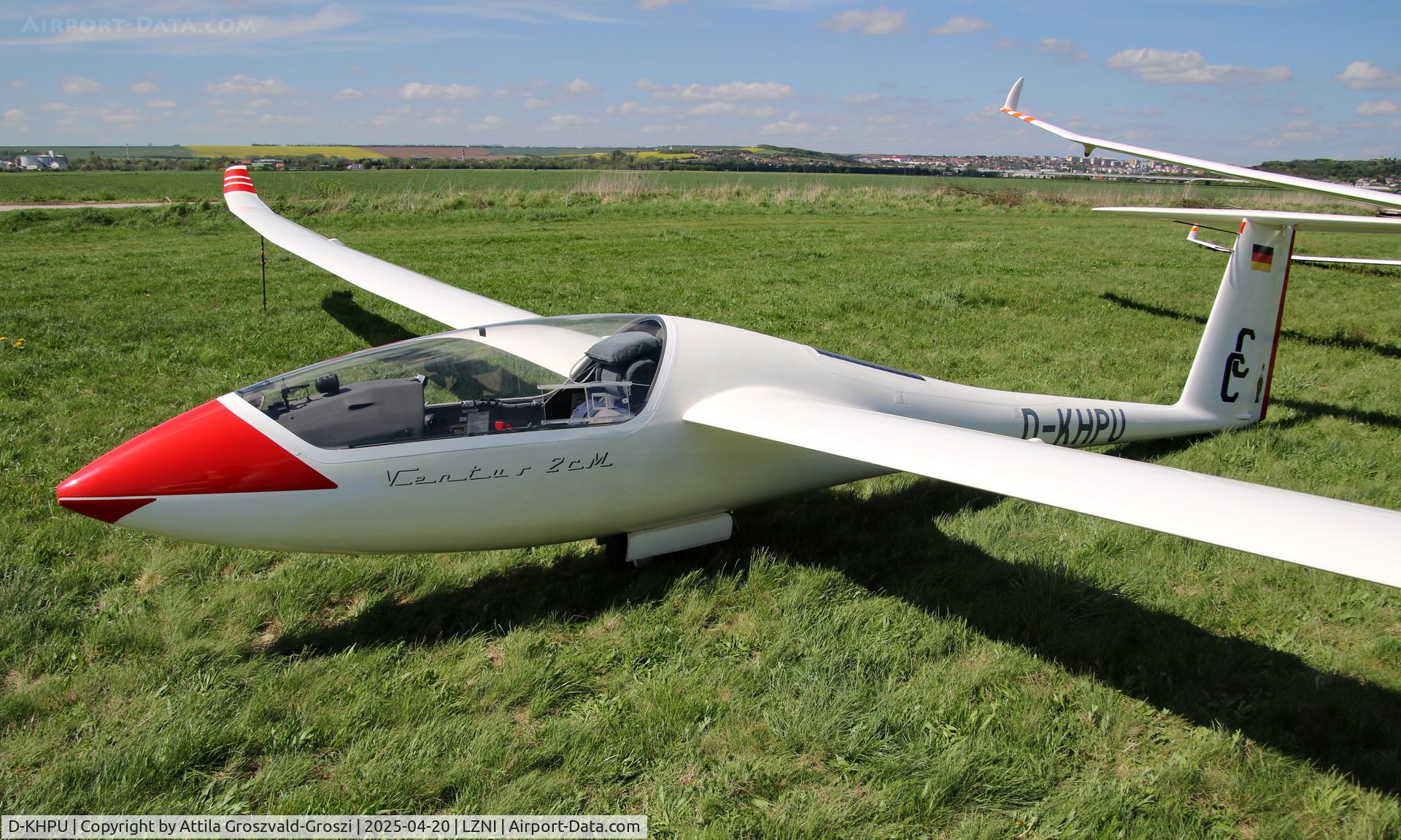 D-KHPU, 2001 Schempp-Hirth Ventus 2cM C/N 105, LZNI - Nitra Airport, Slovakia - Pribina Cup 2025