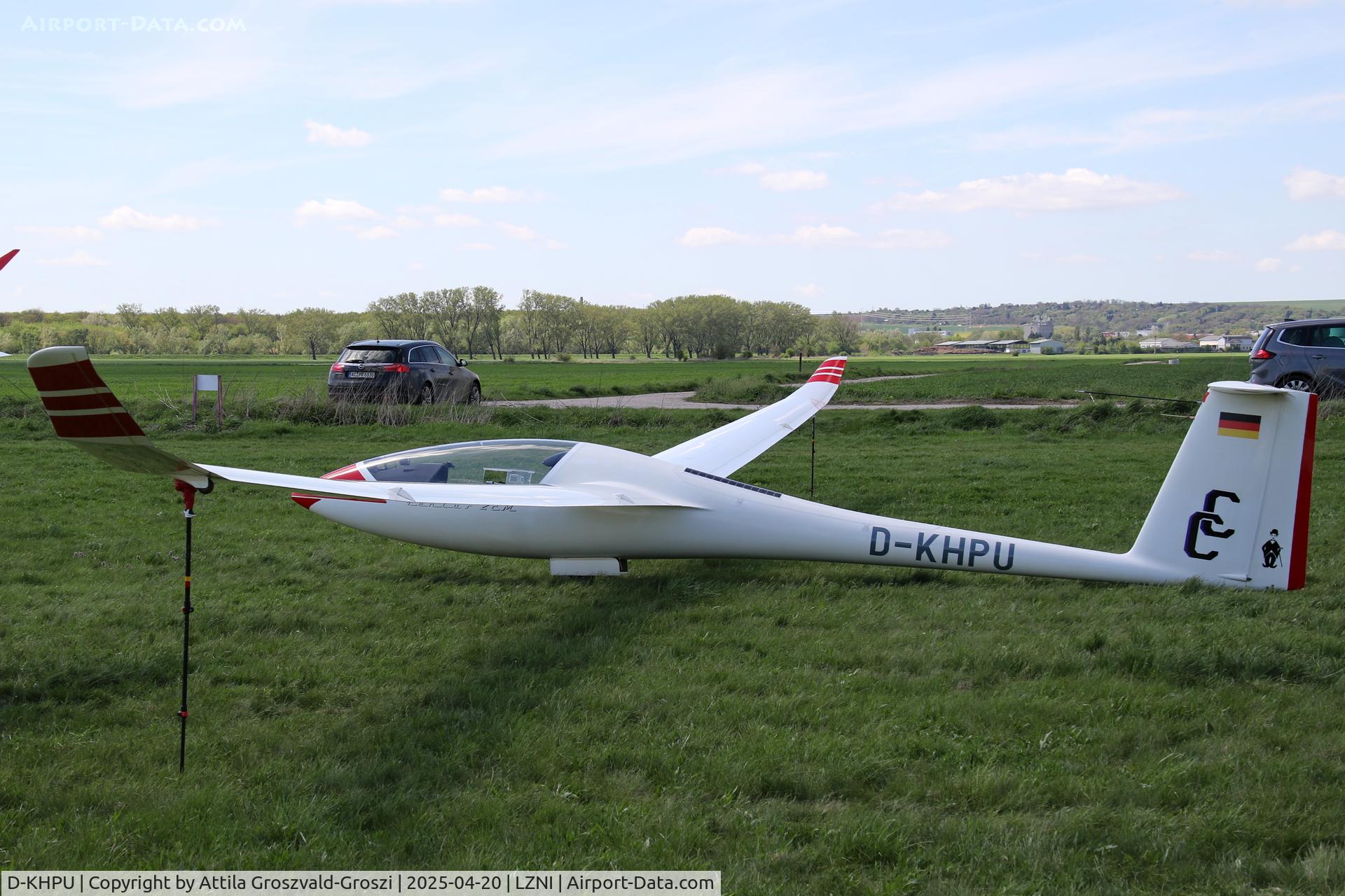 D-KHPU, 2001 Schempp-Hirth Ventus 2cM C/N 105, LZNI - Nitra Airport, Slovakia - Pribina Cup 2025