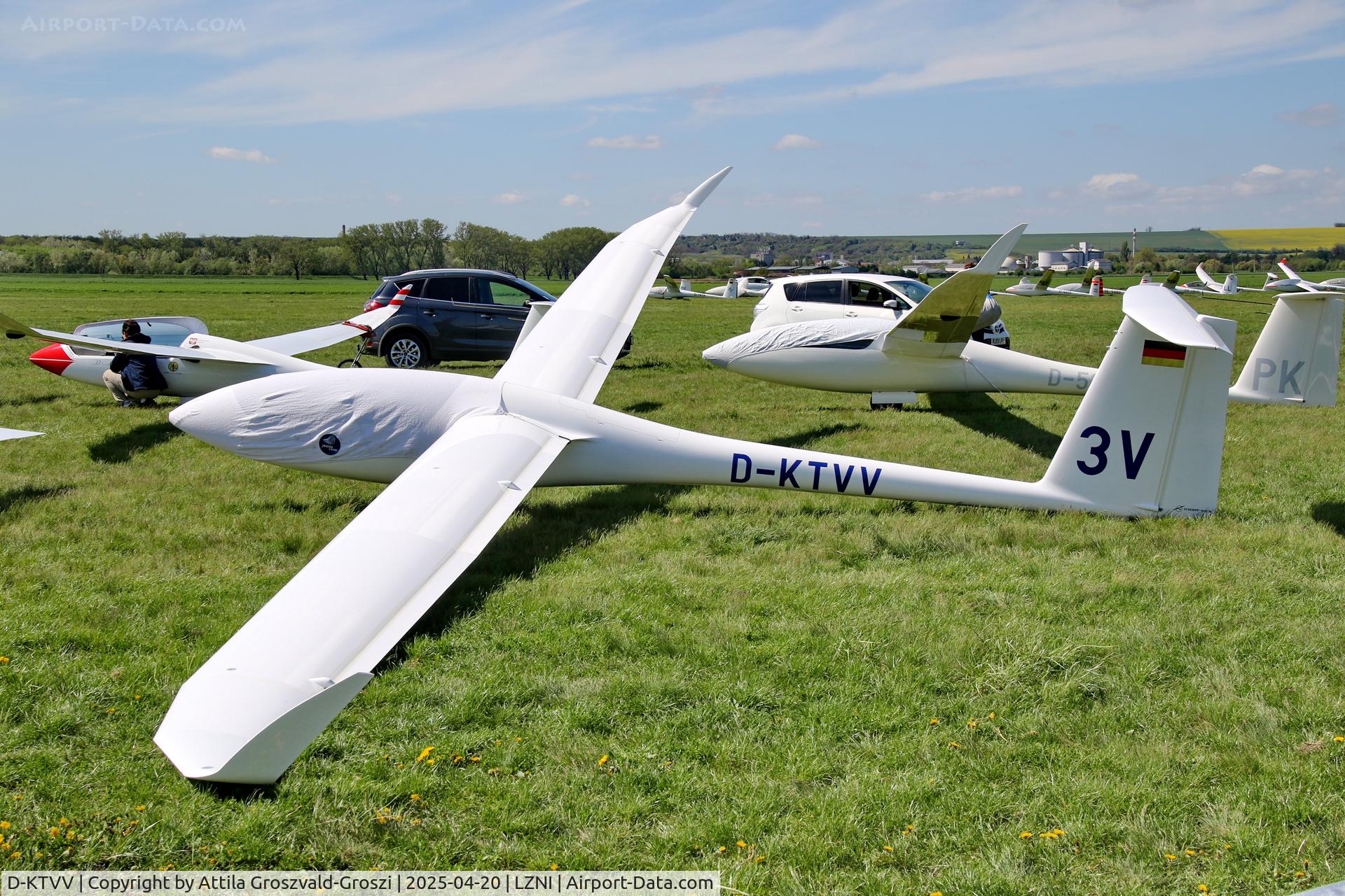 D-KTVV, 2021 Schempp-Hirth Ventus 3T C/N 137 TS, LZNI - Nitra Airport, Slovakia - Pribina Cup 2025