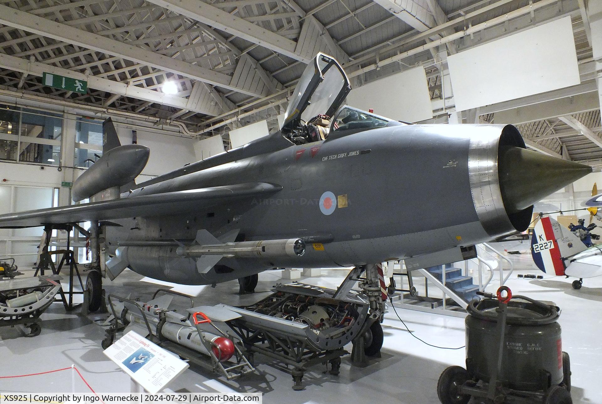 XS925, 1967 English Electric Lightning F.6 C/N 95258, English Electric (BAC) Lightning F6 at the RAF Museum Hendon