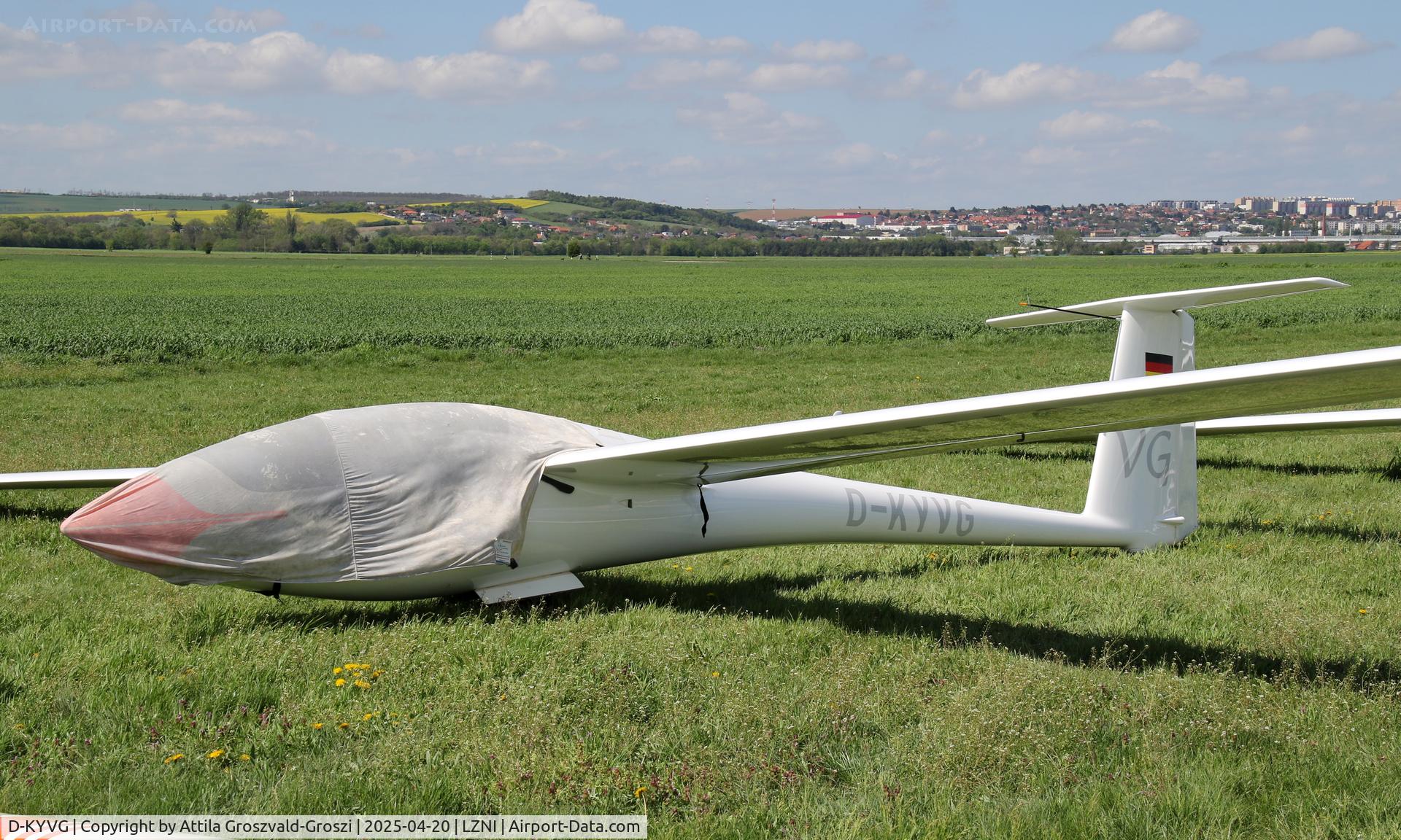 D-KYVG, 1984 Schleicher ASW-20 C/N 20758, LZNI - Nitra Airport, Slovakia - Pribina Cup 2025