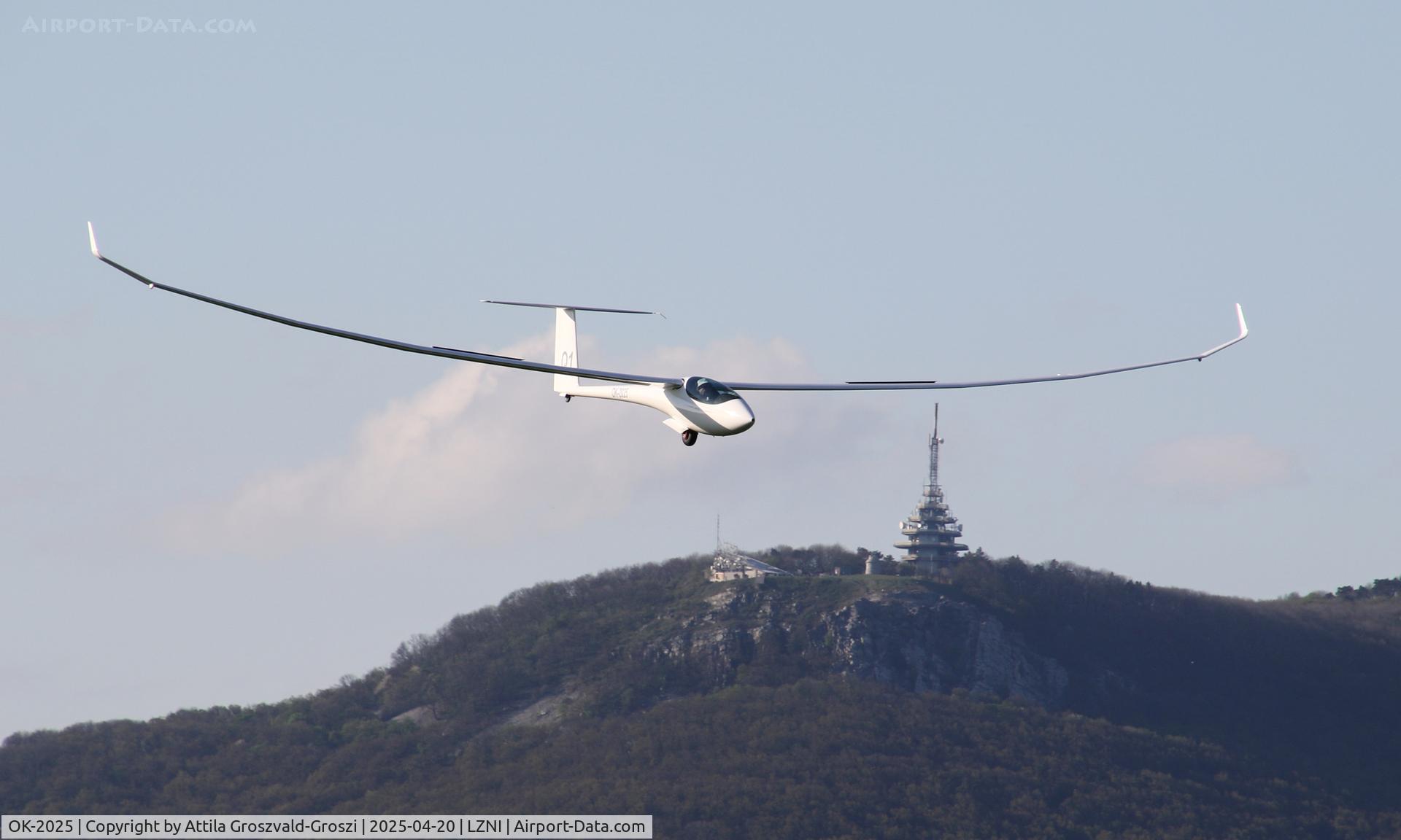 OK-2025, Jonker JS-3-18 Rapture RES C/N 3.MD104, LZNI - Nitra Airport, Slovakia - Pribina Cup 2025