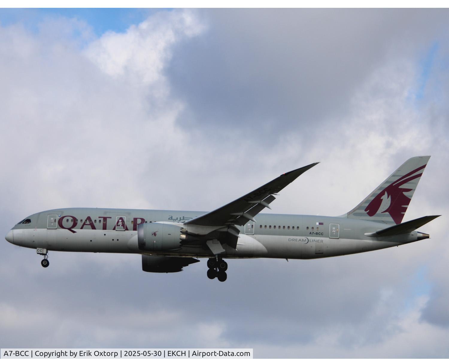 A7-BCC, 2012 Boeing 787-8 Dreamliner C/N 38321, A7-BCC landing rw 22L