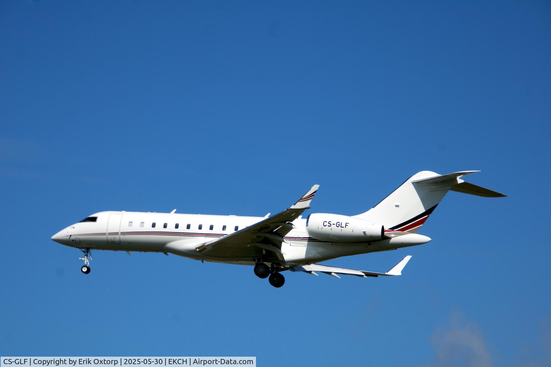 CS-GLF, 2015 Bombardier BD-700-1A10 Global 6000 C/N 9670, CS-GLF landing rw 22L