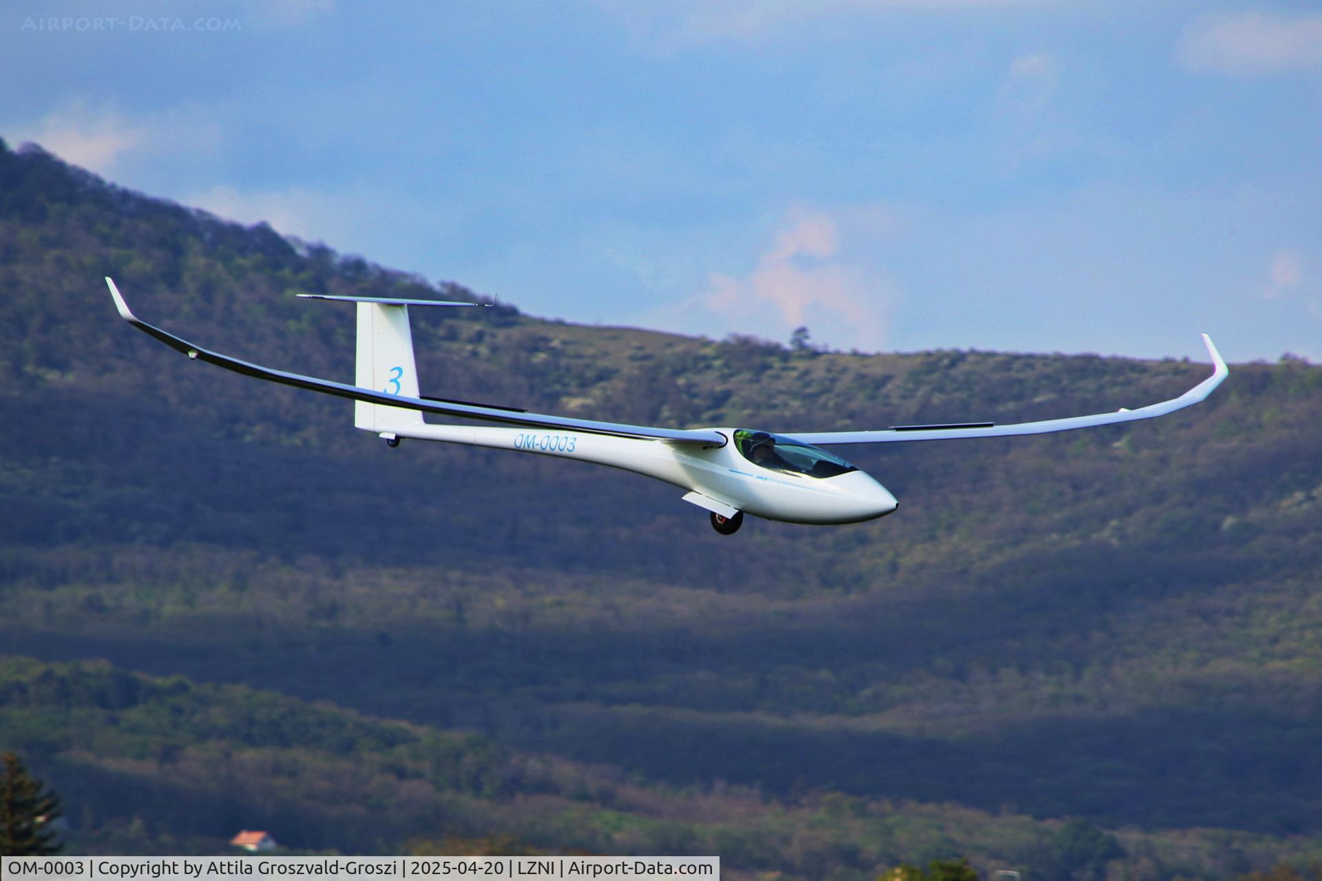 OM-0003, Jonker JS-3 Rapture C/N 3.MD056, LZNI - Nitra Airport, Slovakia - Pribina Cup 2025