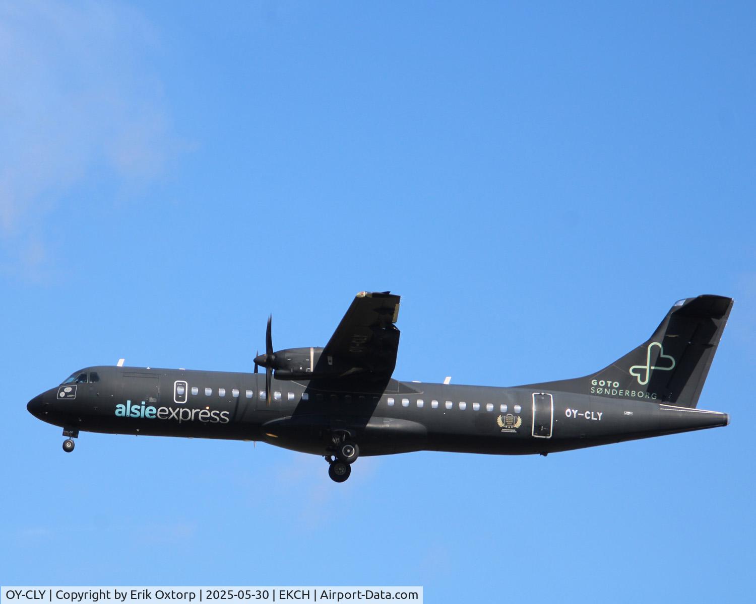 OY-CLY, 2008 ATR 72-212A C/N 799, OY-CLY landing rw 22L