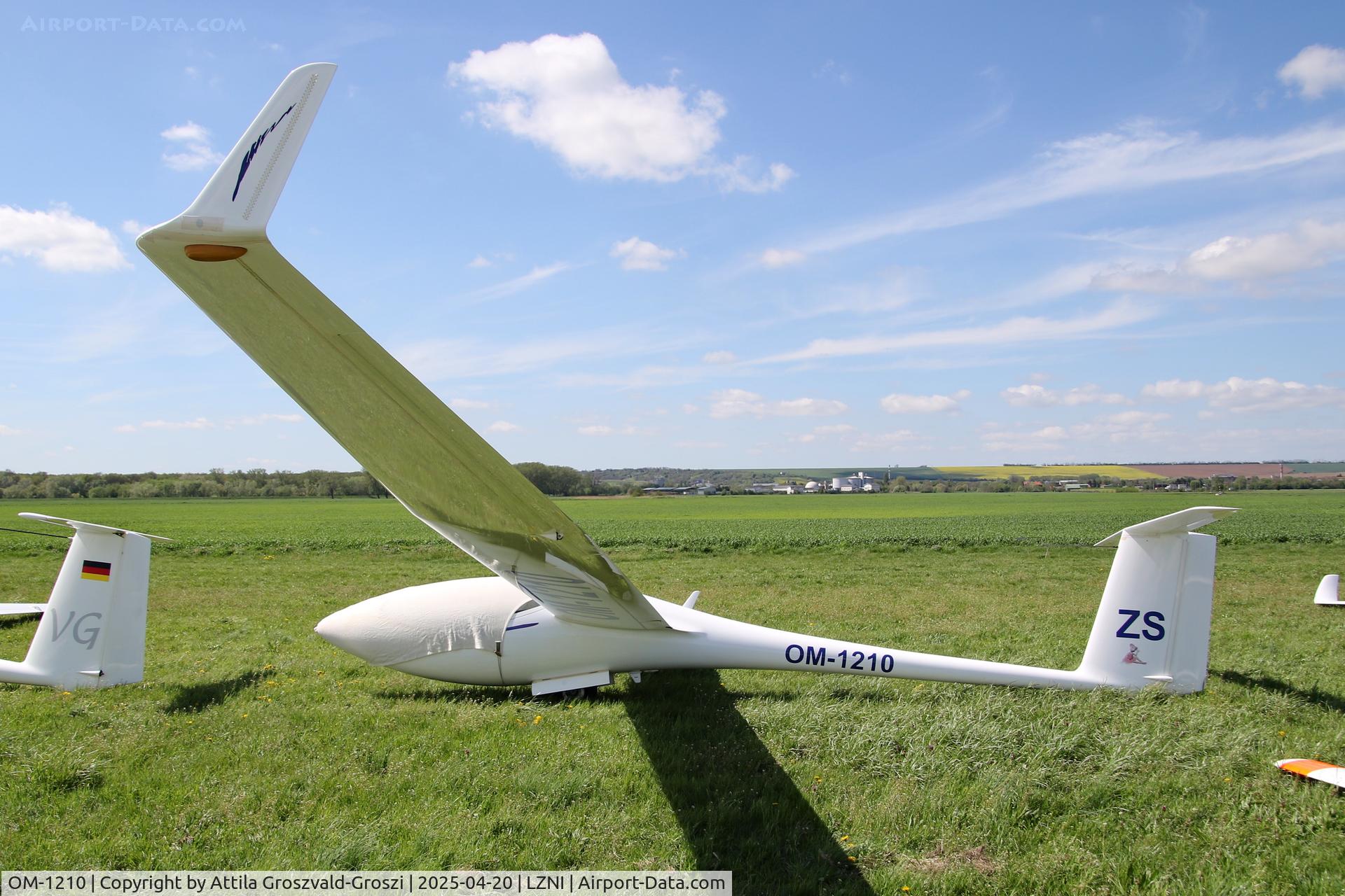 OM-1210, 1991 Schleicher ASW-24 C/N 24114, LZNI - Nitra Airport, Slovakia - Pribina Cup 2025