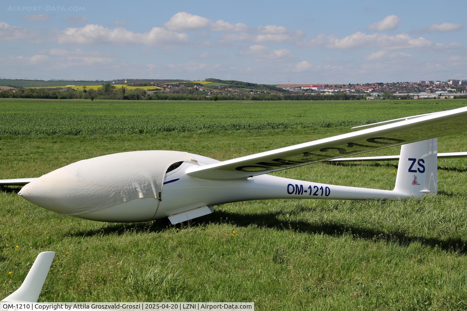 OM-1210, 1991 Schleicher ASW-24 C/N 24114, LZNI - Nitra Airport, Slovakia - Pribina Cup 2025