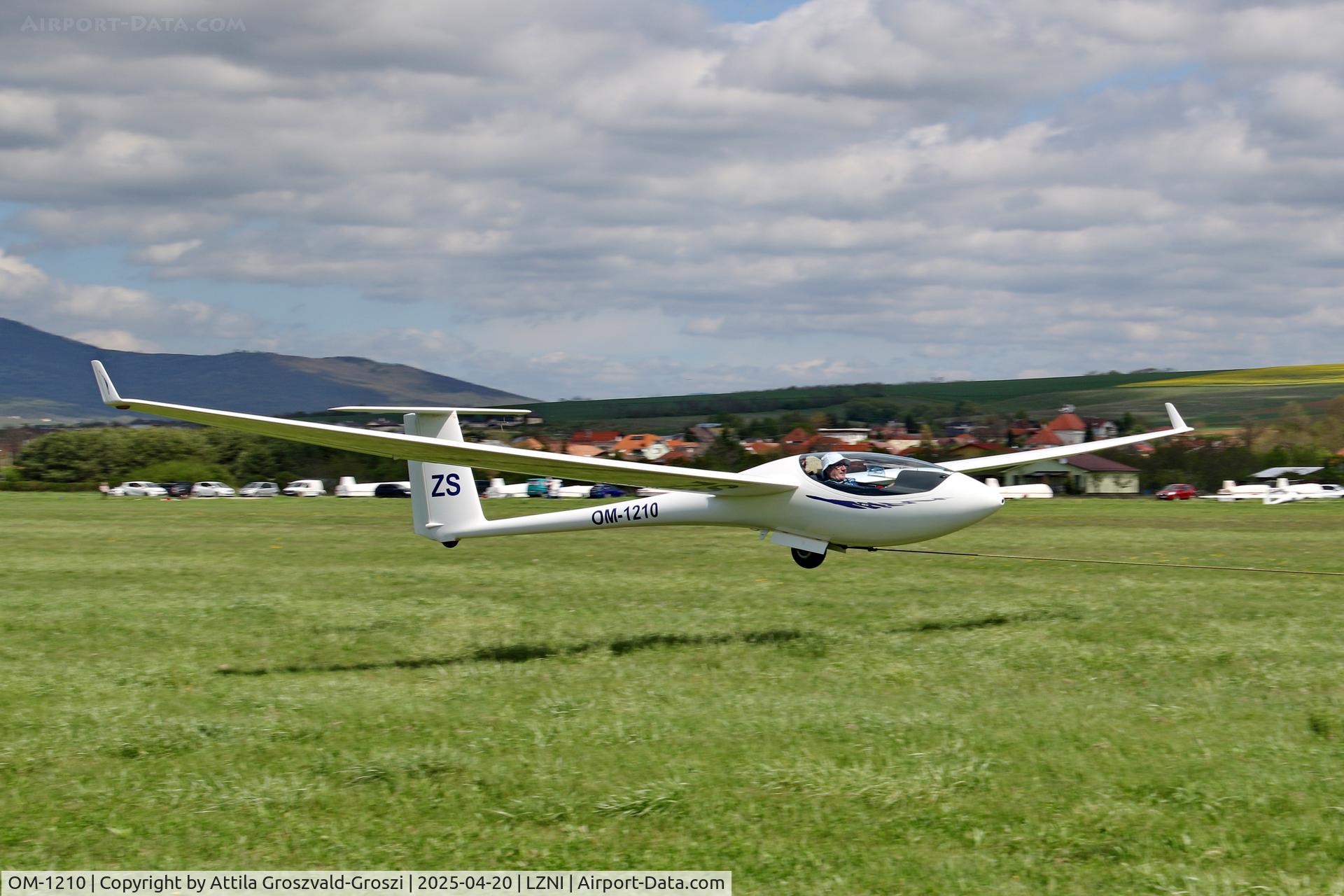 OM-1210, 1991 Schleicher ASW-24 C/N 24114, LZNI - Nitra Airport, Slovakia - Pribina Cup 2025