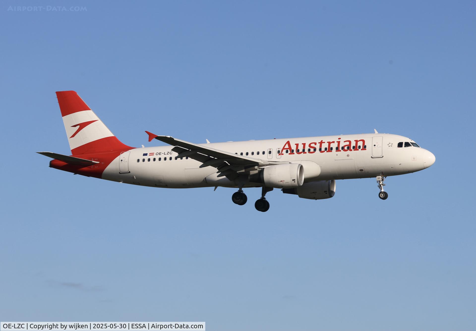 OE-LZC, 2012 Airbus A320-214 C/N 5278, Rwy 26