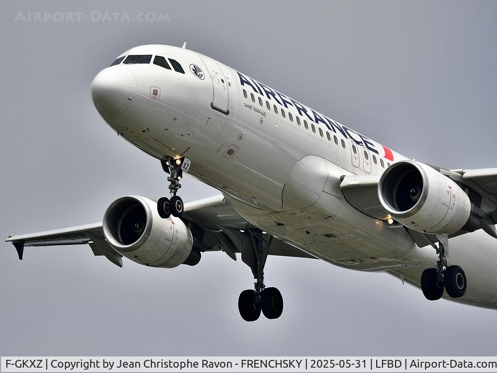 F-GKXZ, 2009 Airbus A320-214 C/N 4084, AF7434 from Paris CDG landing runway 23