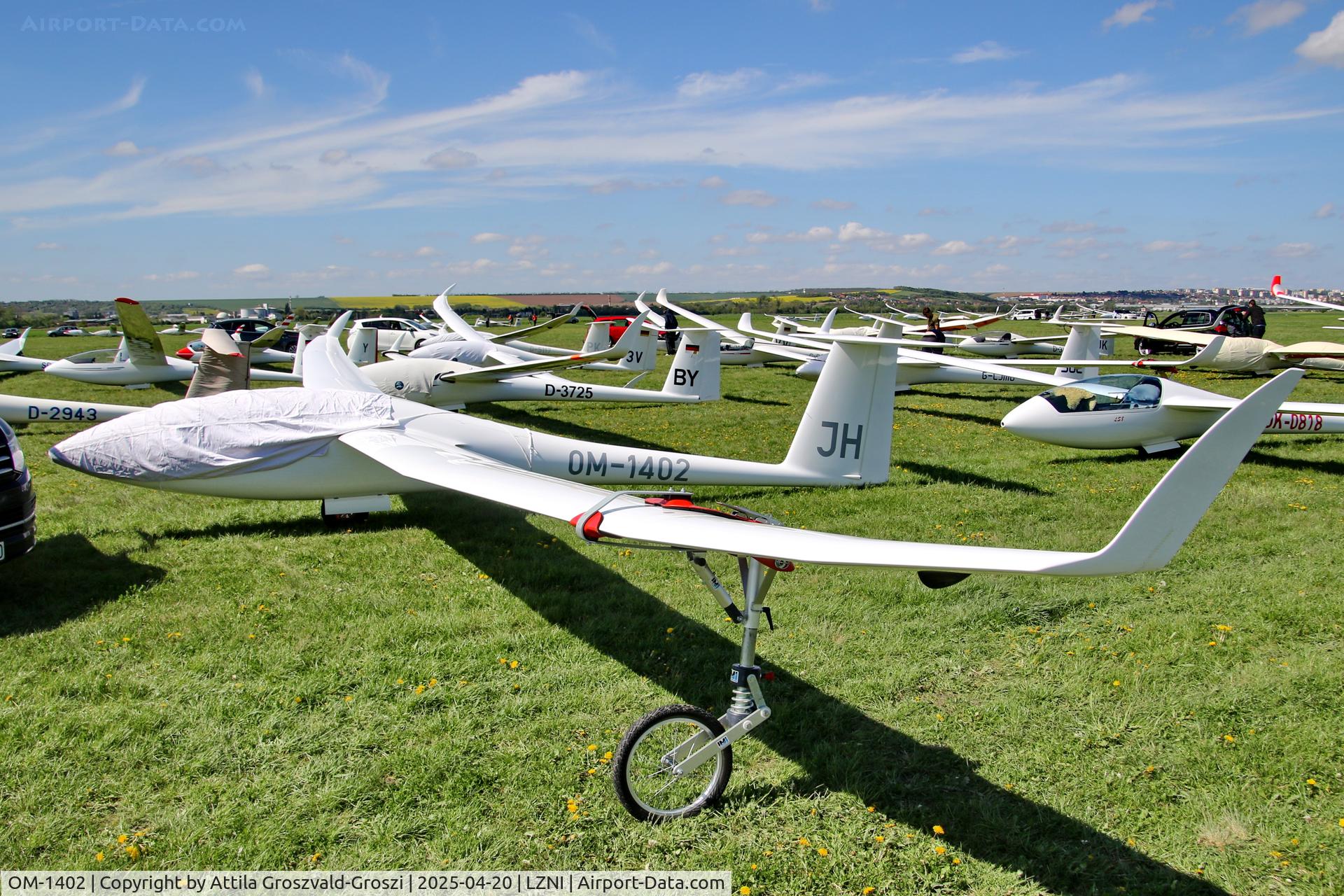 OM-1402, Schempp-Hirth Discus 2cT C/N 101, LZNI - Nitra Airport, Slovakia - Pribina Cup 2025