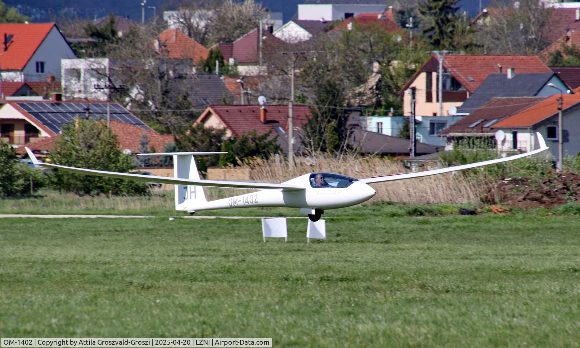 OM-1402, Schempp-Hirth Discus 2cT C/N 101, LZNI - Nitra Airport, Slovakia - Pribina Cup 2025