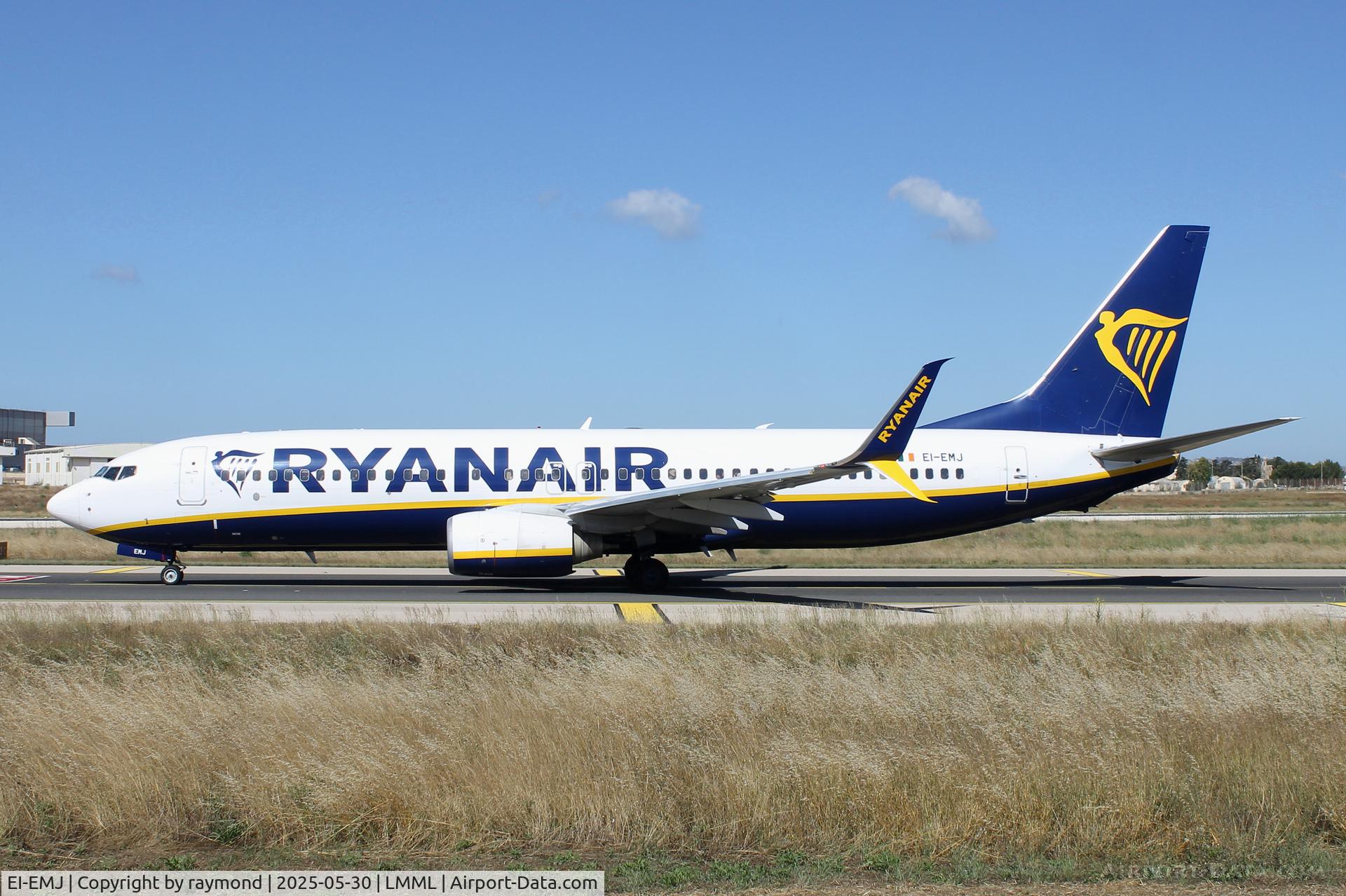 EI-EMJ, 2010 Boeing 737-8AS C/N 34975, Boeing 737-800 reg EI-EMJ of Ryanair ready to depart Malta.