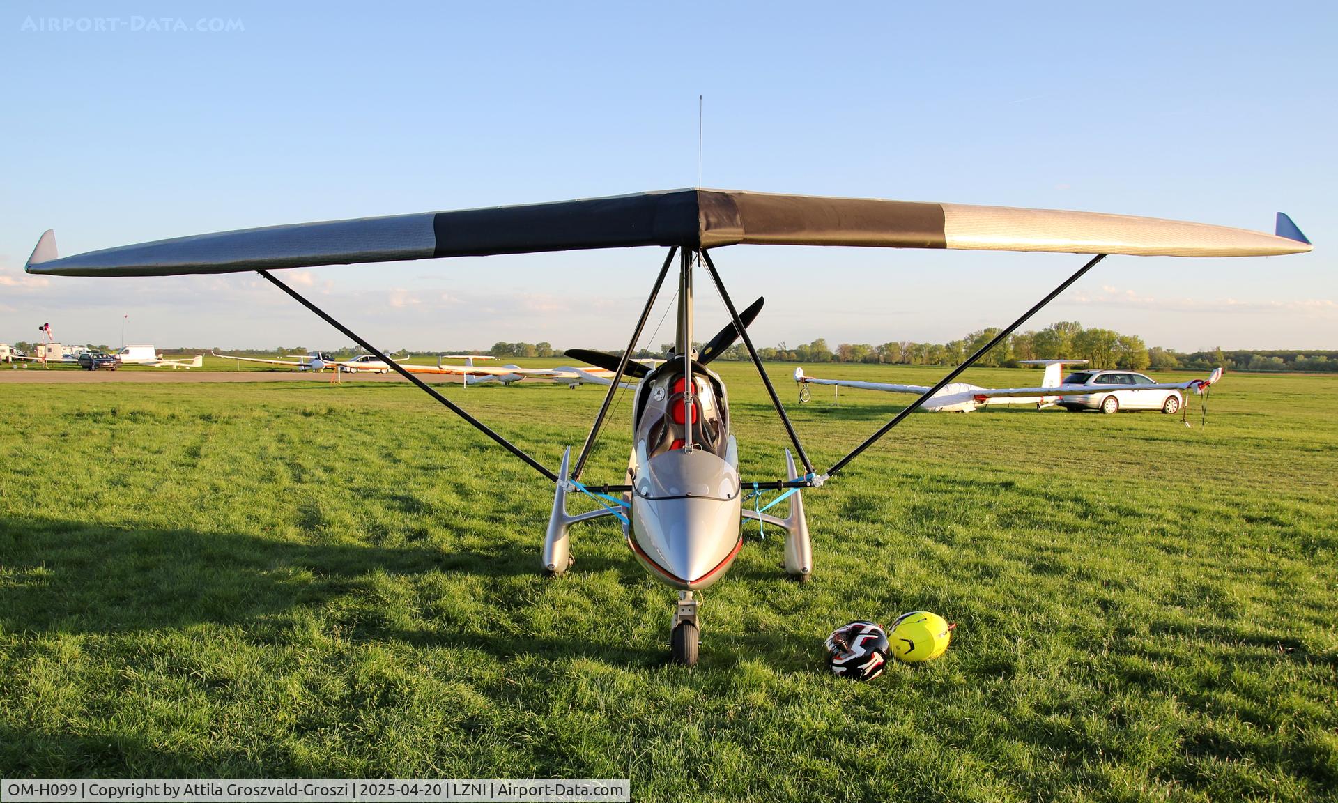 OM-H099, XX-Style XX-style / Apollo C-15DD Topless, LZNI - Nitra Airport, Slovakia