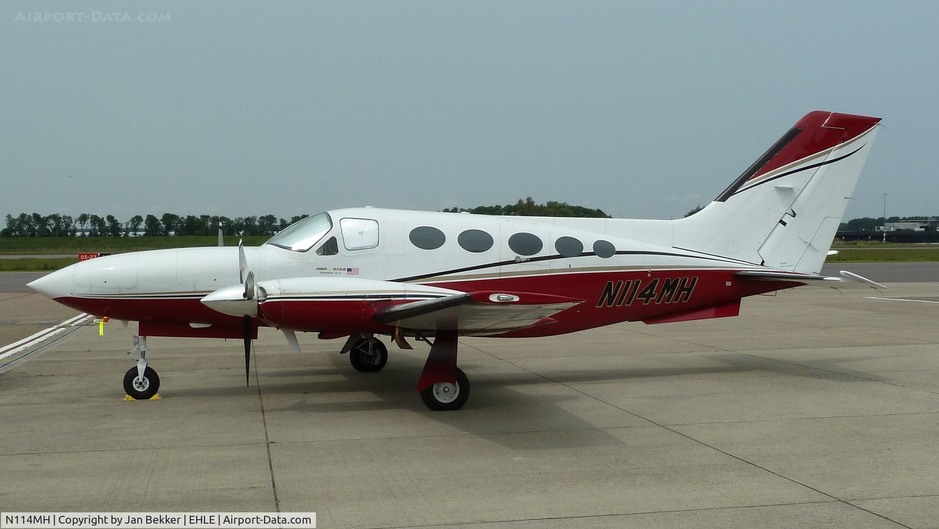 N114MH, 1979 Cessna 414A Chancellor C/N 414A0458, Lelystad Airport