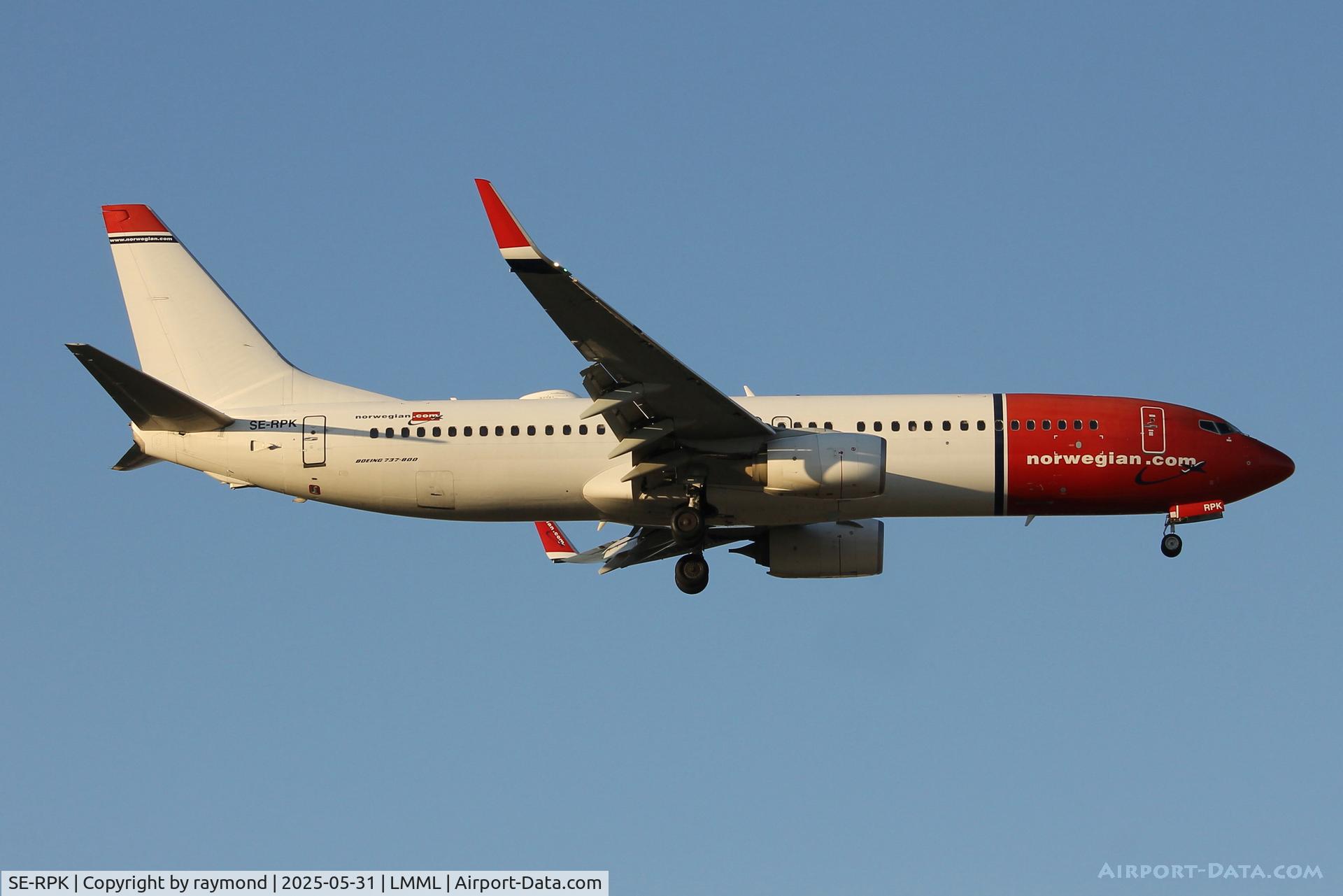 SE-RPK, 2016 Boeing 737-8JP C/N 42073, Norwegian Air Shuttle Boeing 737-800 reg SE-RPK landing in Malta in the finals rays of light for the day.