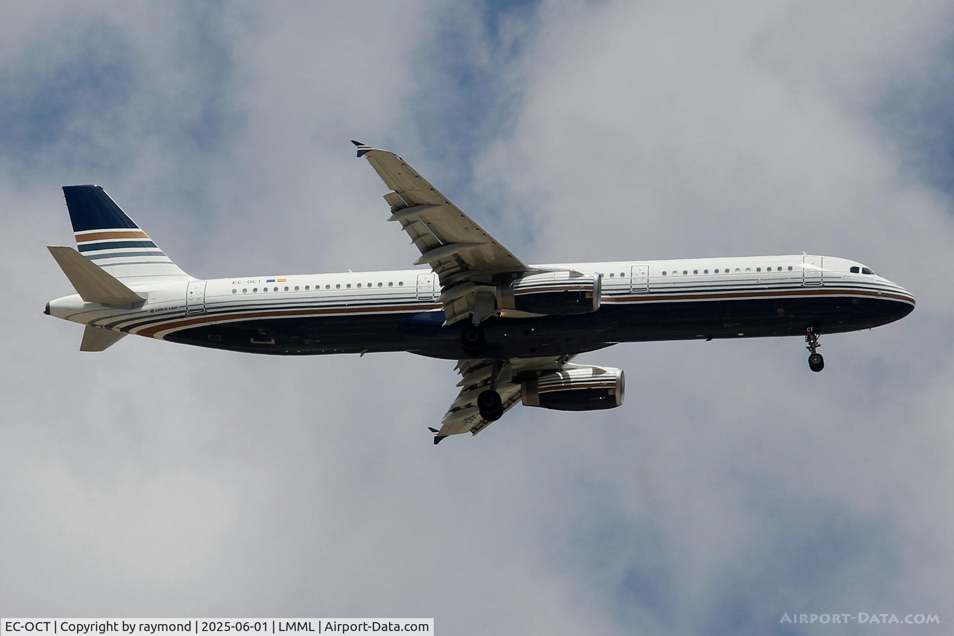 EC-OCT, 2012 Airbus A321-231 C/N 5350, Privilege Airlines Airbus A321-231 reg EC-OCT on long finals for RW13 Malta.