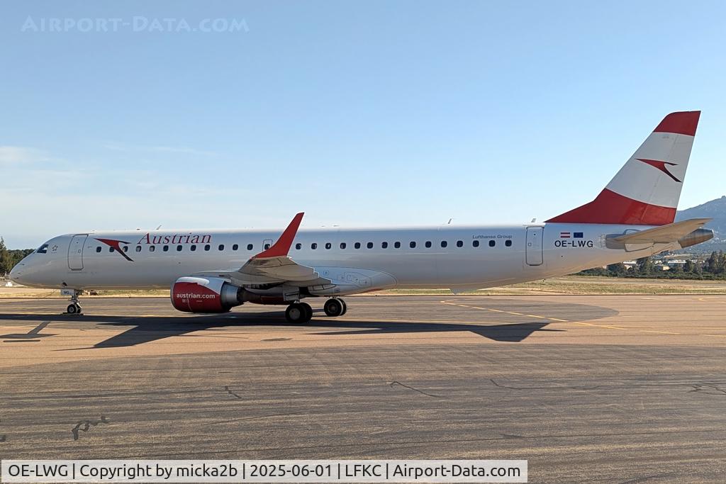 OE-LWG, 2011 Embraer 195LR (ERJ-190-200LR) C/N 19000464, Parked