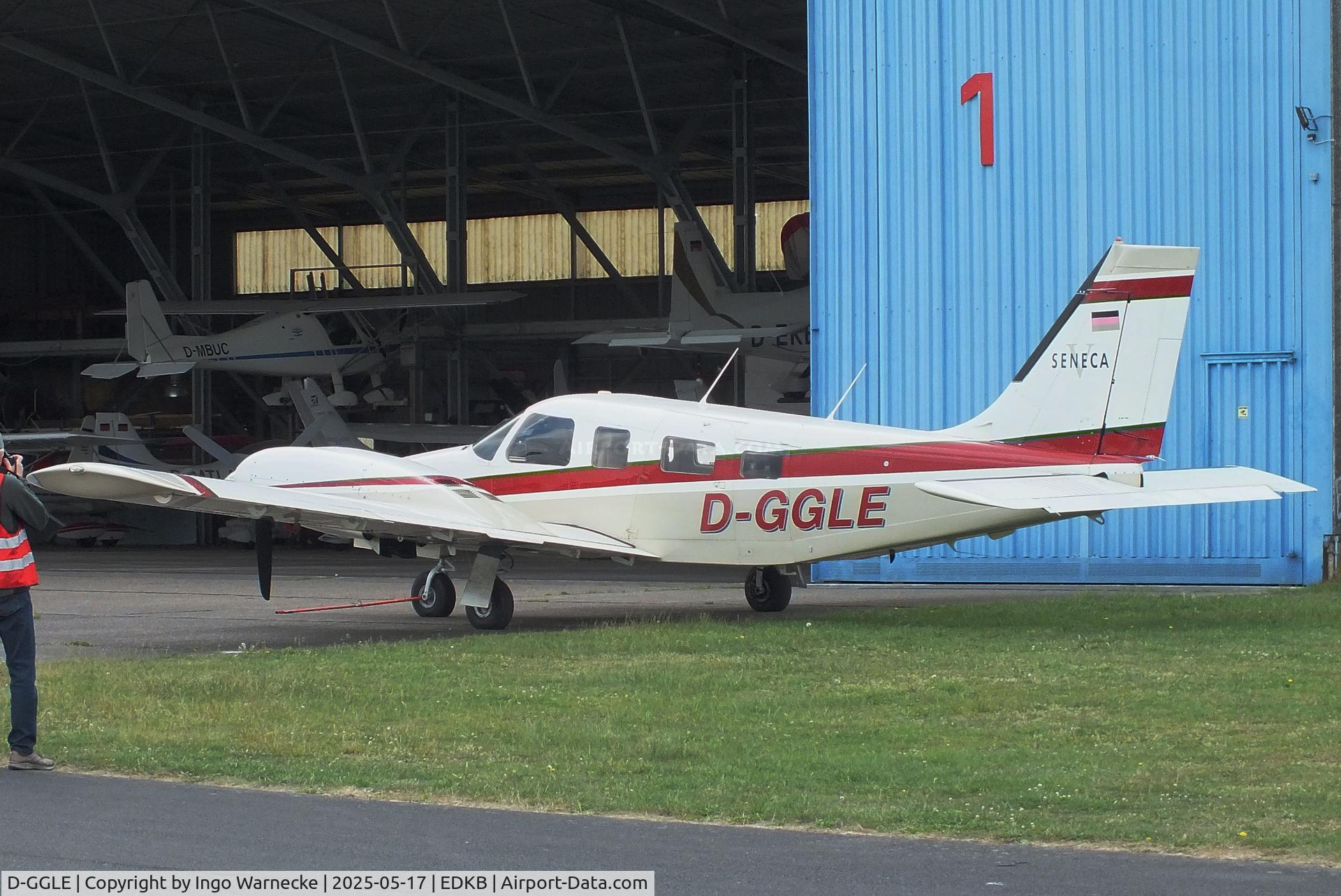 D-GGLE, 1997 Piper PA-34-220T C/N 34-49004, Piper PA-34-220T Seneca V at Bonn-Hangelar airfield '2505