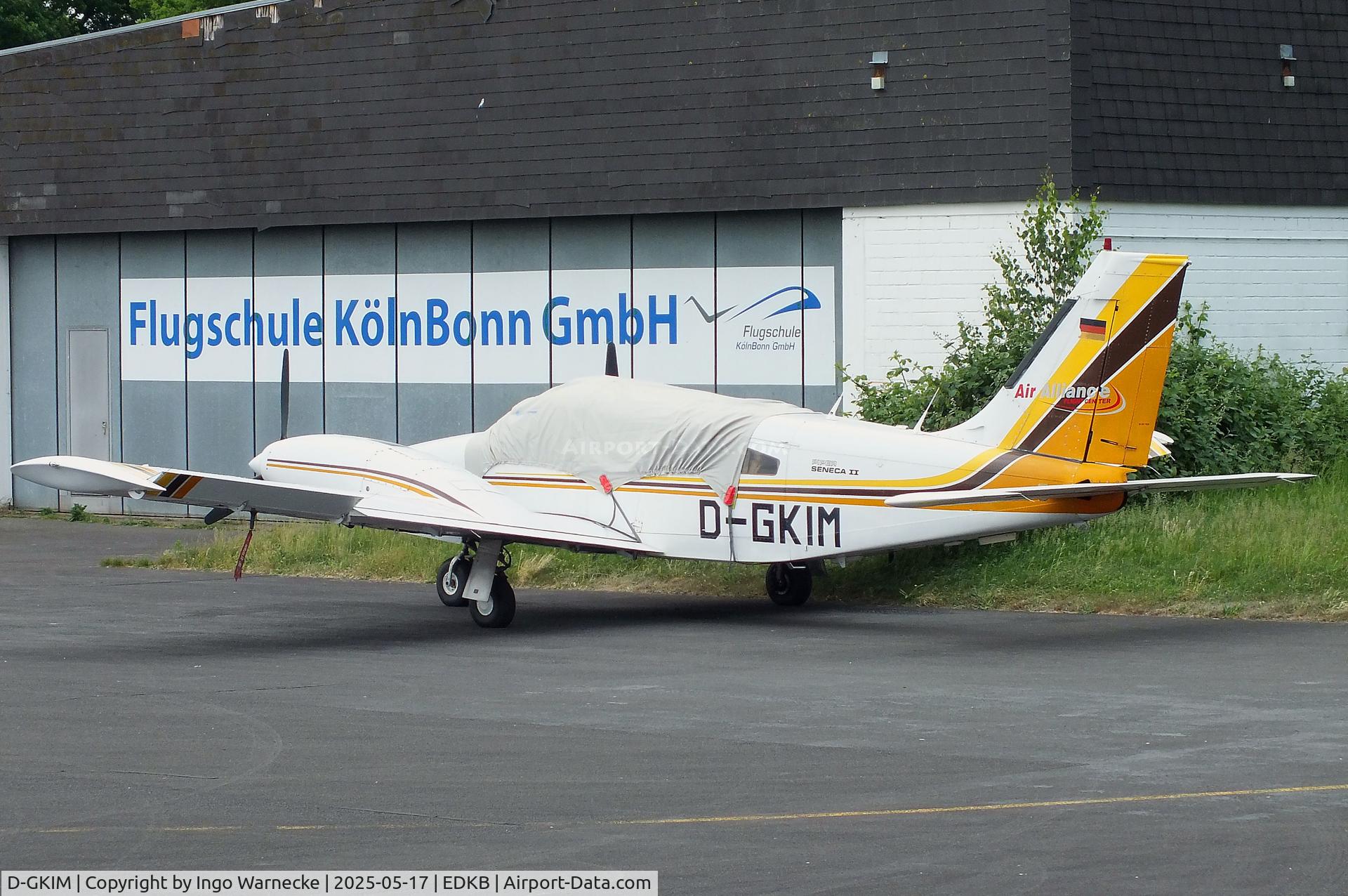 D-GKIM, Piper PA-34-200T C/N 34-7970228, Piper PA-34-200T Seneca II at Bonn-Hangelar airfield '2505
