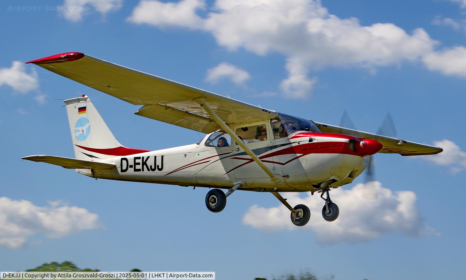 D-EKJJ, 1971 Reims F172K Skyhawk C/N F17200800, LHKT - Kadarkút Airport, Hungary. Kadarkút Airshow 2025