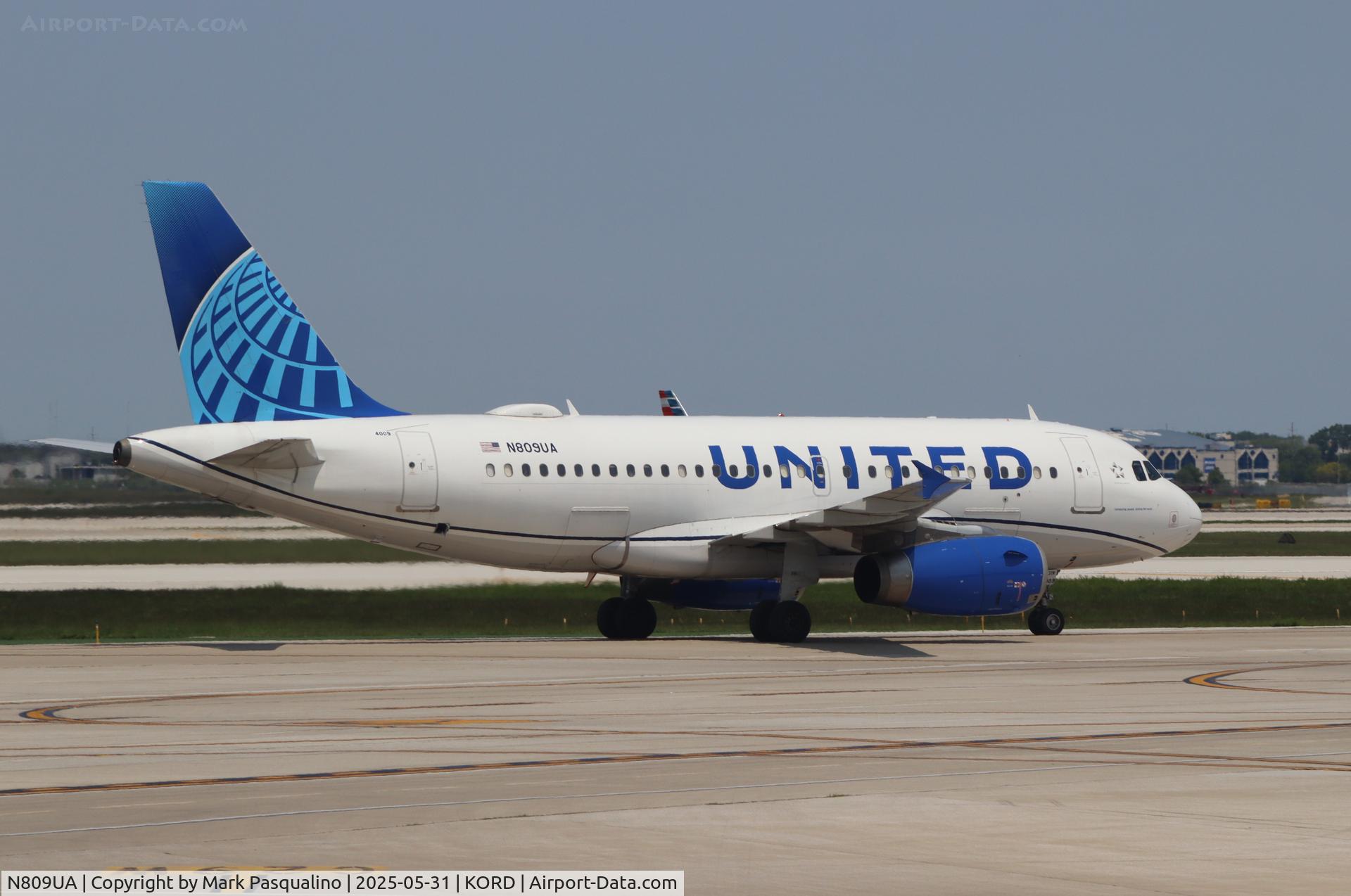 N809UA, 1998 Airbus A319-131 C/N 825, Airbus A319-131