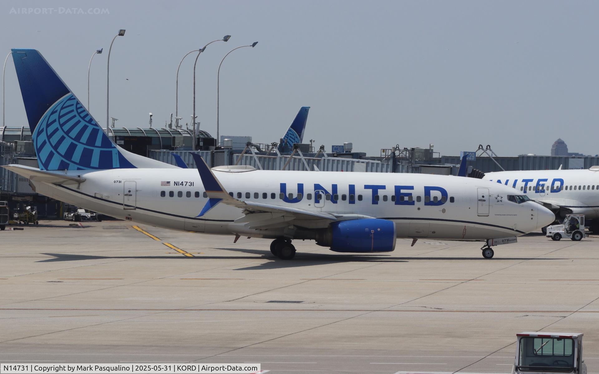 N14731, 1999 Boeing 737-724 C/N 28799, Boeing 737-724