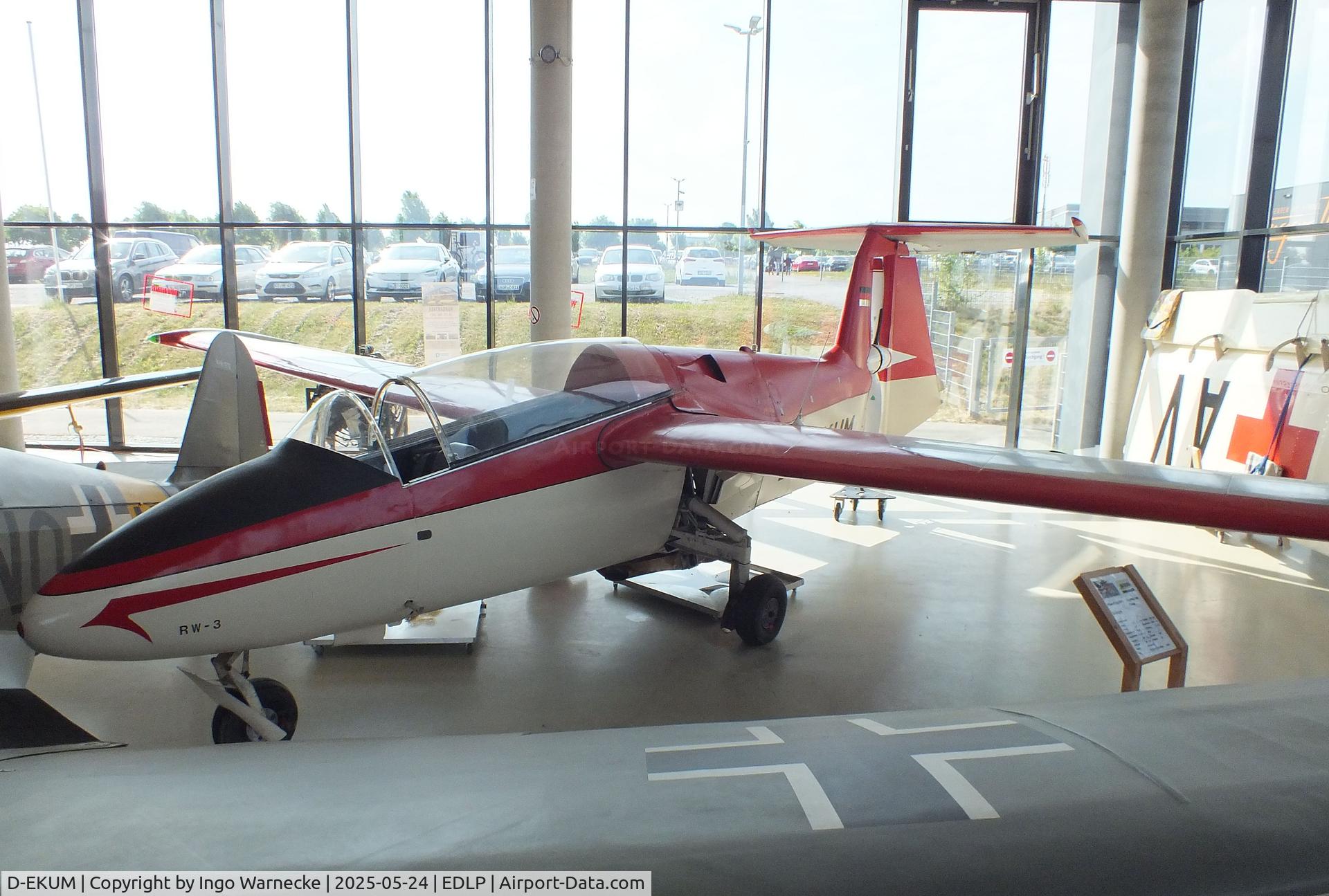 D-EKUM, RFB RW3-P75 Multoplan C/N 02, Rhein-Flugzeugbau (Fischer) RW-3-P75 Multoplan at the 2025 Quax Hangartage / Hangardays at Paderborn Lippstadt airport