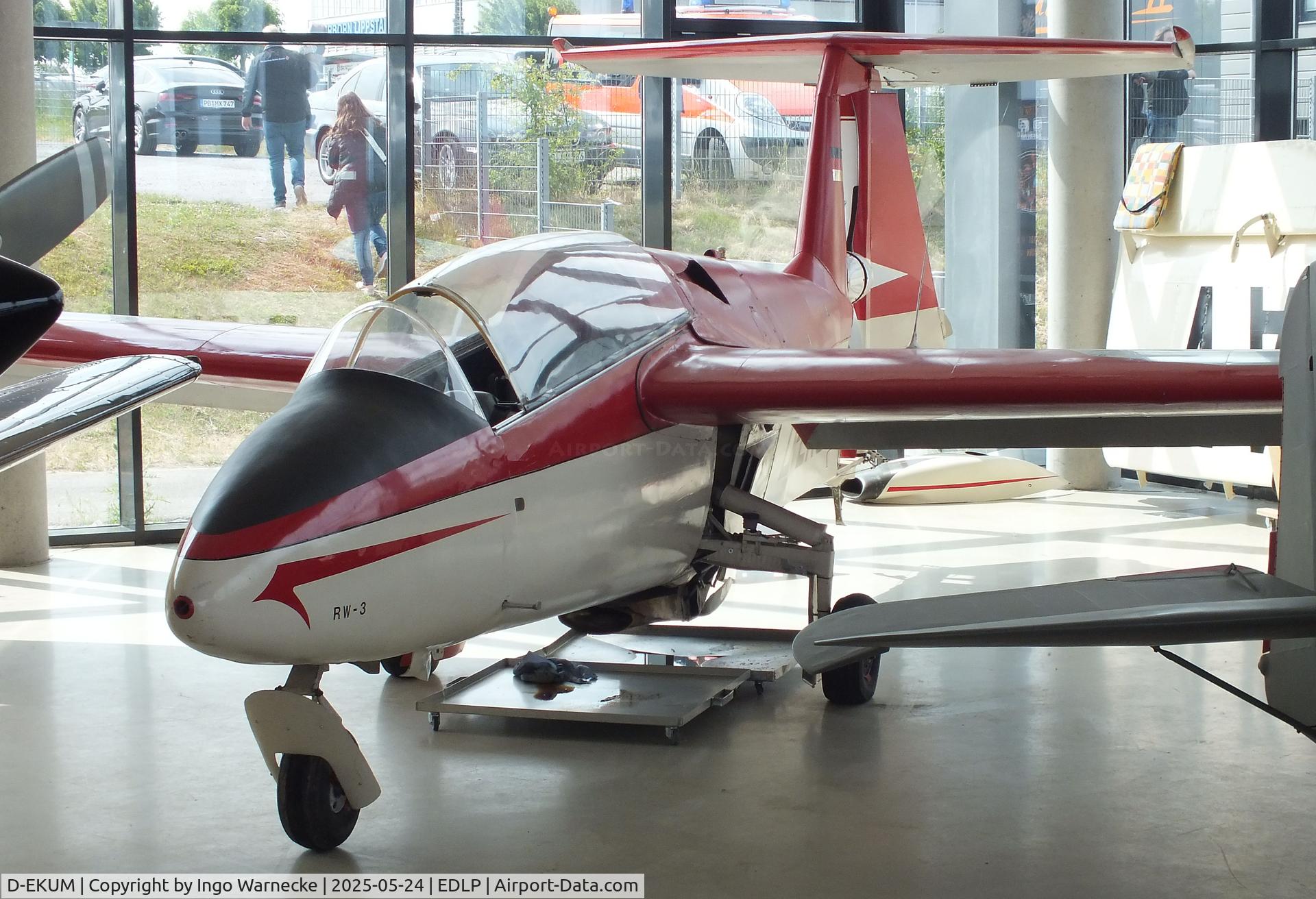D-EKUM, RFB RW3-P75 Multoplan C/N 02, Rhein-Flugzeugbau (Fischer) RW-3-P75 Multoplan at the 2025 Quax Hangartage / Hangardays at Paderborn Lippstadt airport