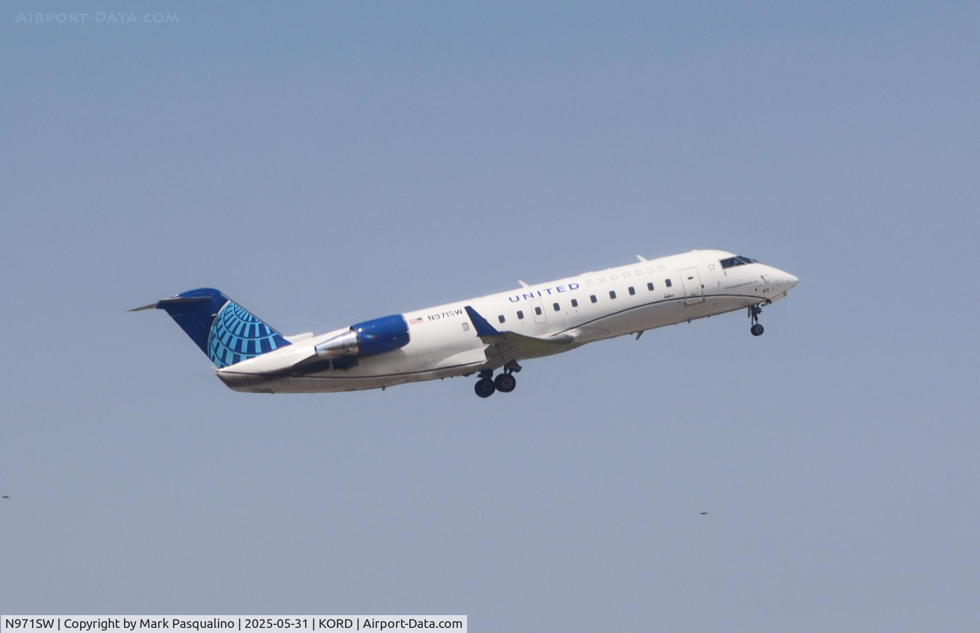 N971SW, 2004 Canadair CL-600-2B19 Regional Jet CRJ-200LR C/N 7947, CL-600-2B19