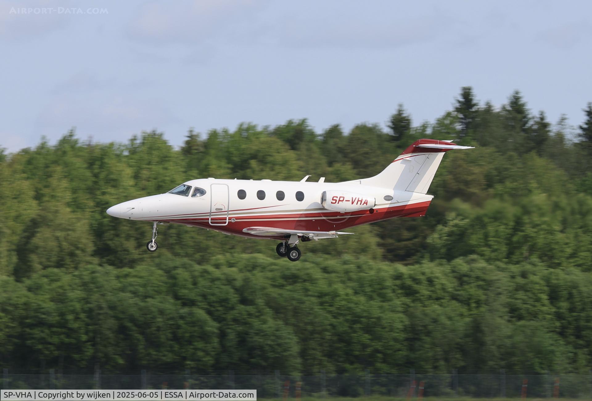 SP-VHA, 2008 Raytheon 390 Premier IA C/N RB-233, Rwy 26