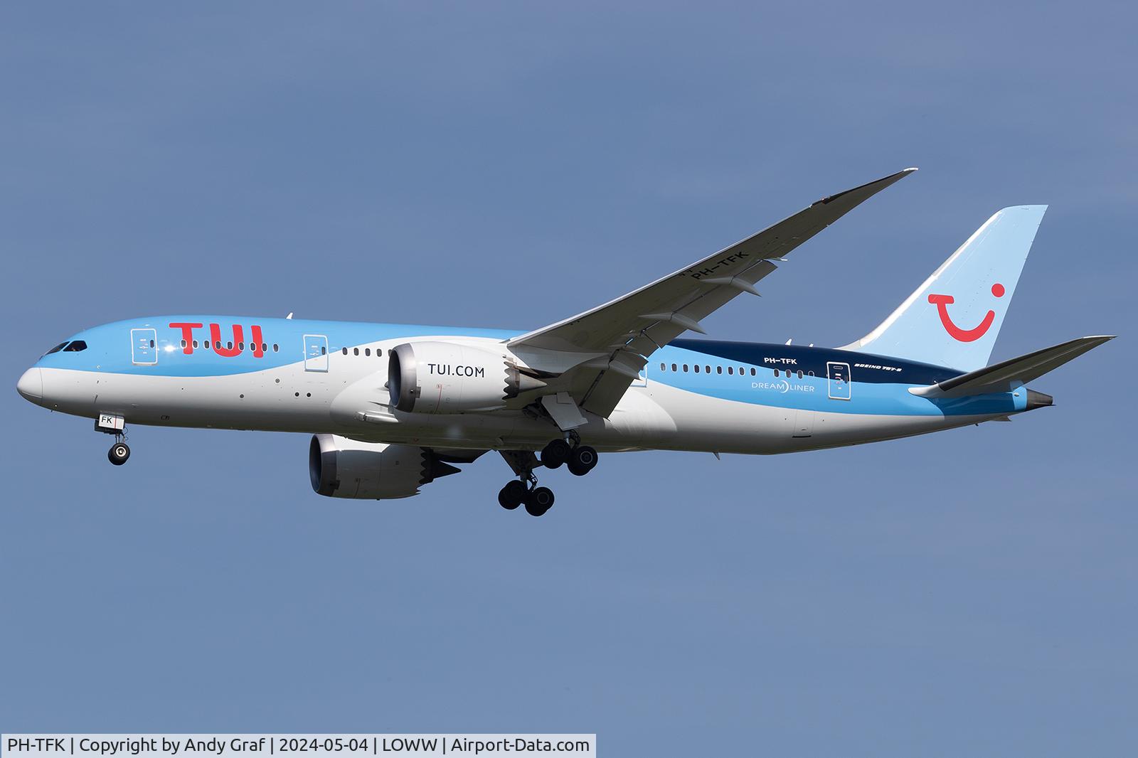 PH-TFK, 2014 Boeing 787-8 Dreamliner Dreamliner C/N 36427, TUI 787-8