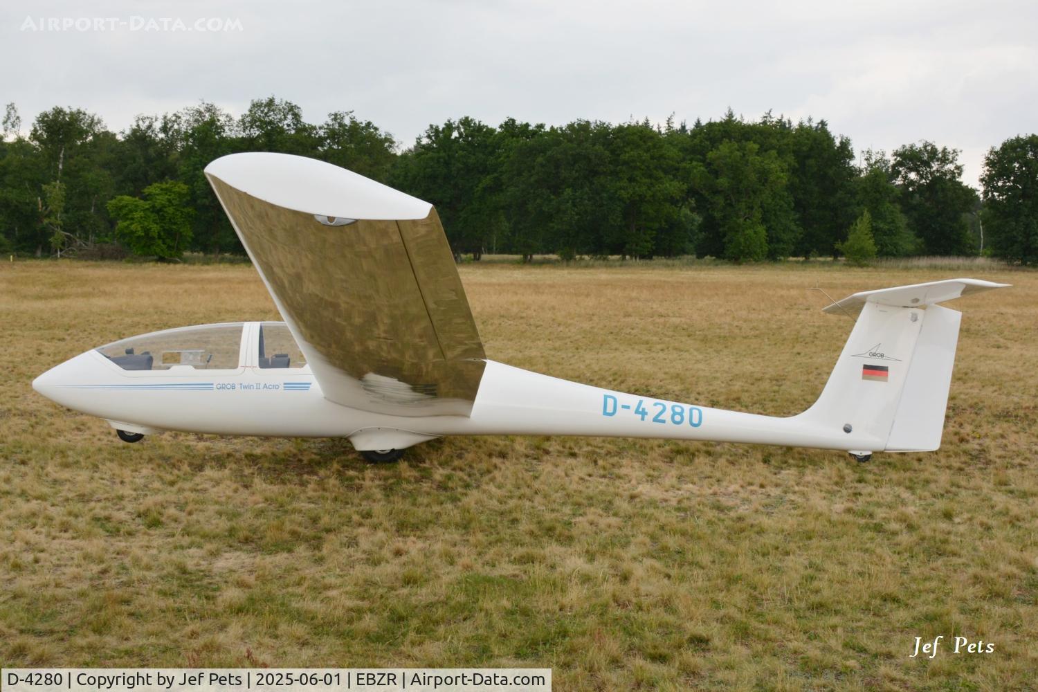 D-4280, Grob G-103A Twin Acro II C/N 34077-K-307, Twin II Acro at Zoersel.